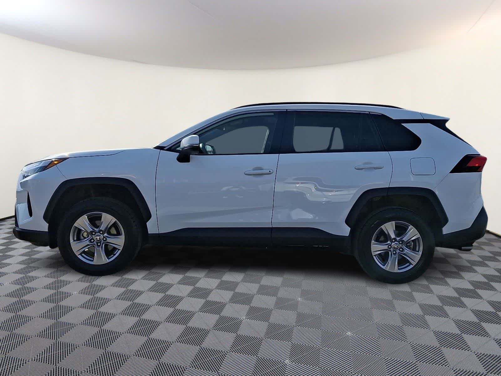 Thumbnail: 2024 Toyota RAV4 - 10