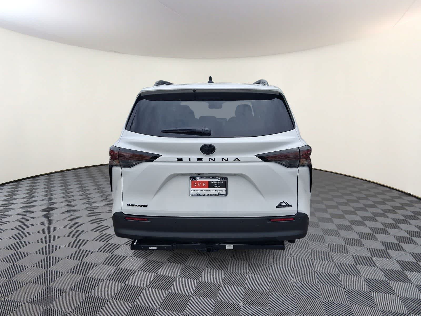 Thumbnail: 2026 Toyota Sienna - 5
