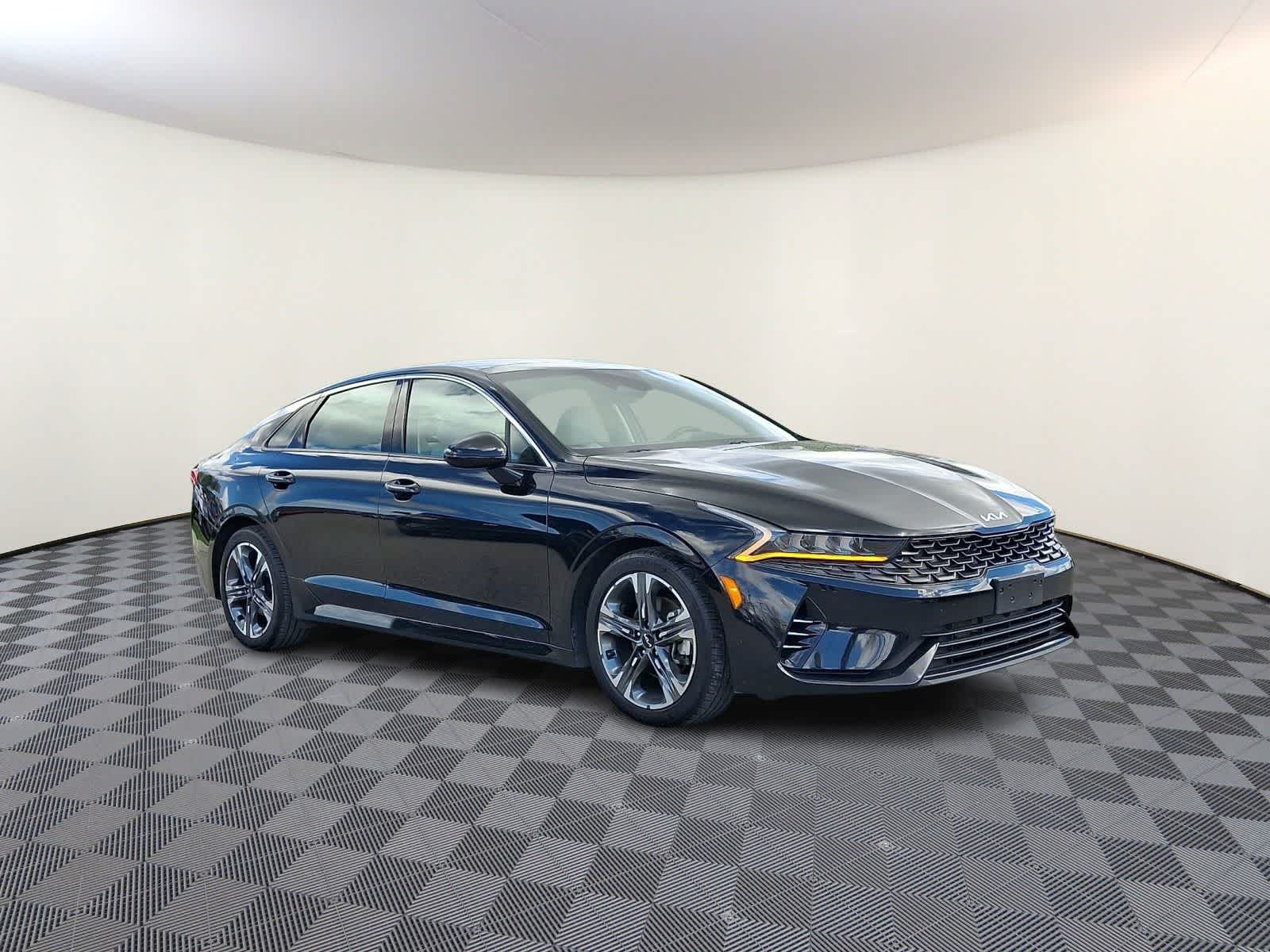 Thumbnail: 2022 Kia K5 - 4