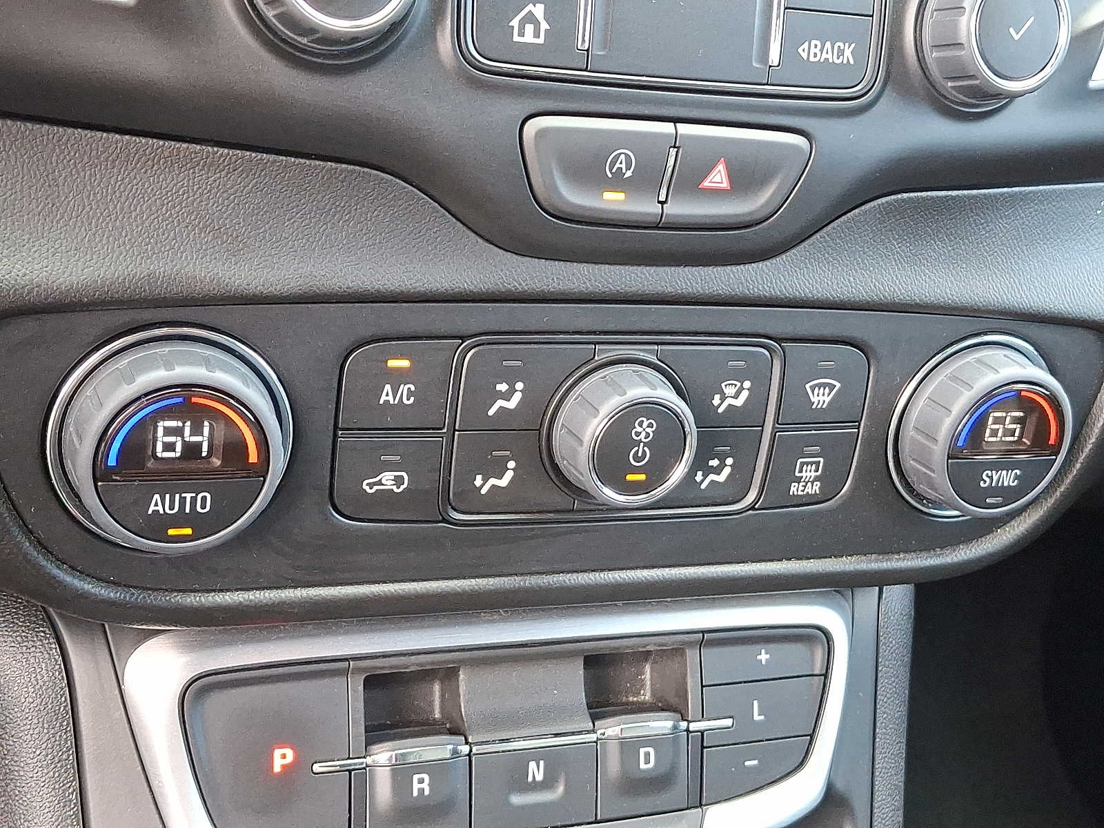 2023 GMC Terrain SLT 16