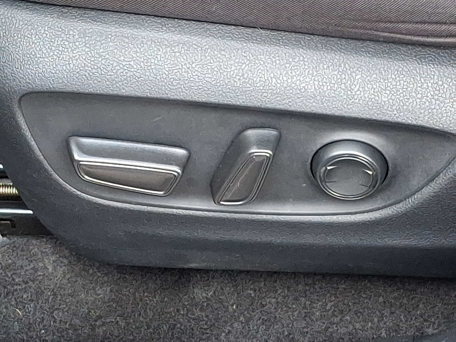 Thumbnail: 2023 Toyota RAV4 - 28