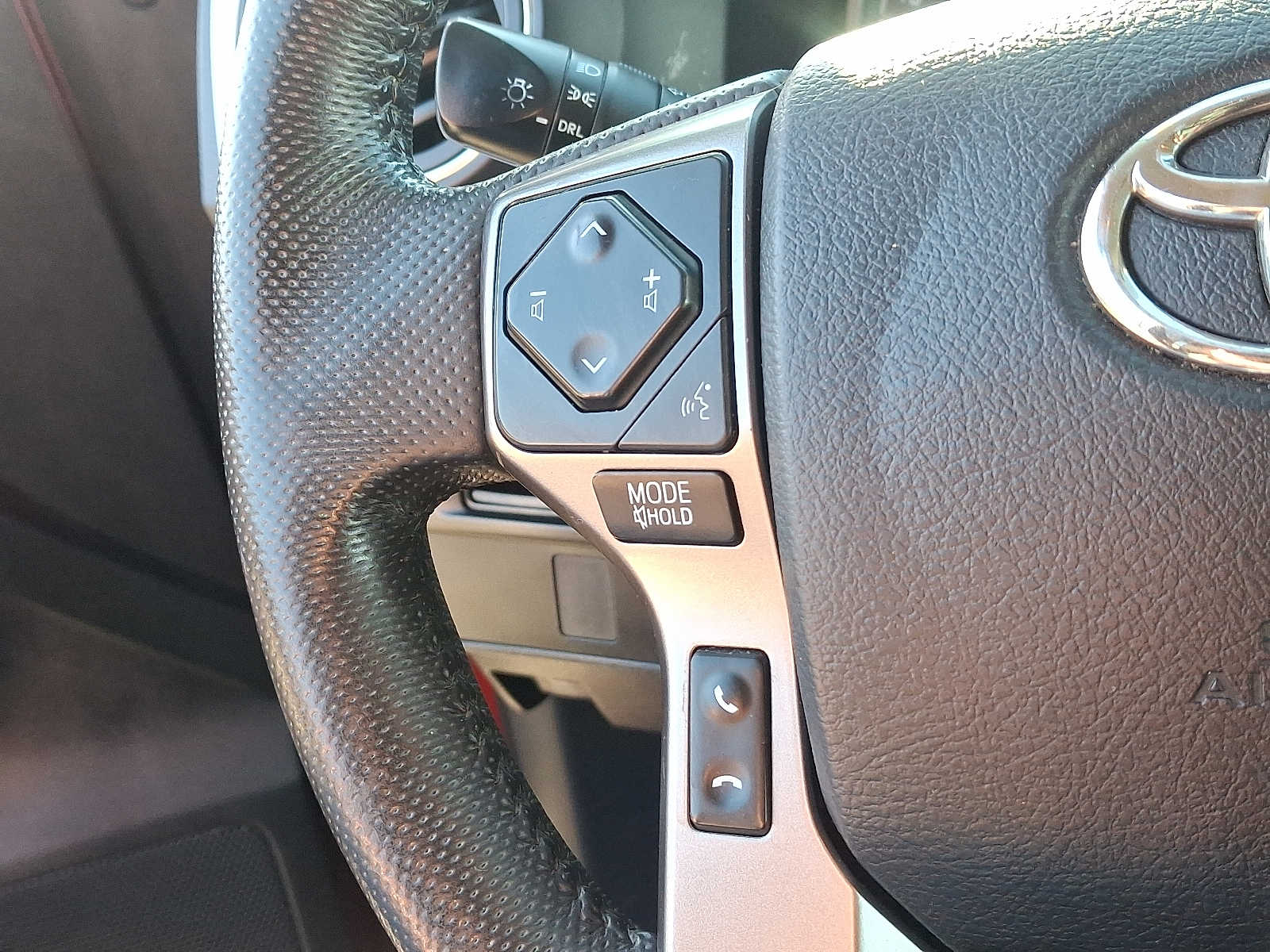 Thumbnail: 2017 Toyota Tacoma - 24