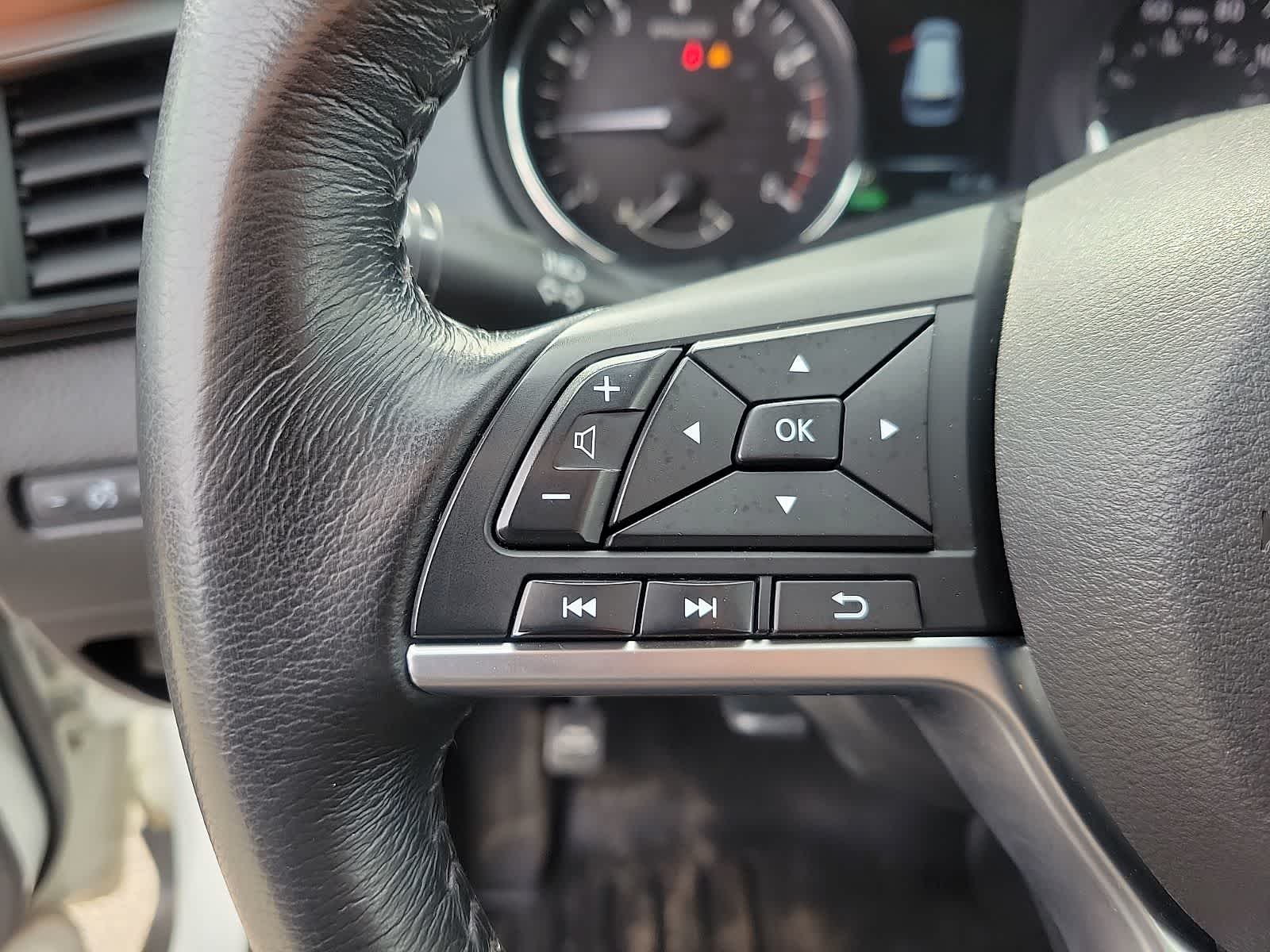 Thumbnail: 2017 Nissan Rogue - 21