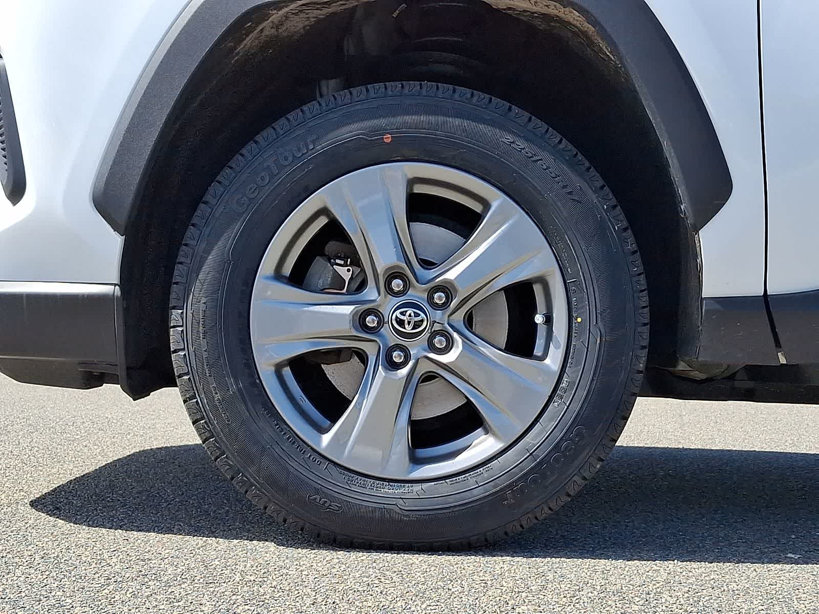 Thumbnail: 2024 Toyota RAV4 - 11