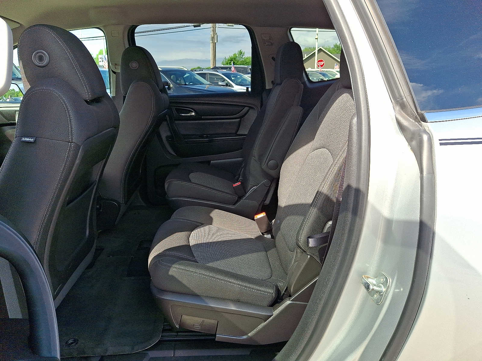 Thumbnail: 2015 Chevrolet Traverse - 11