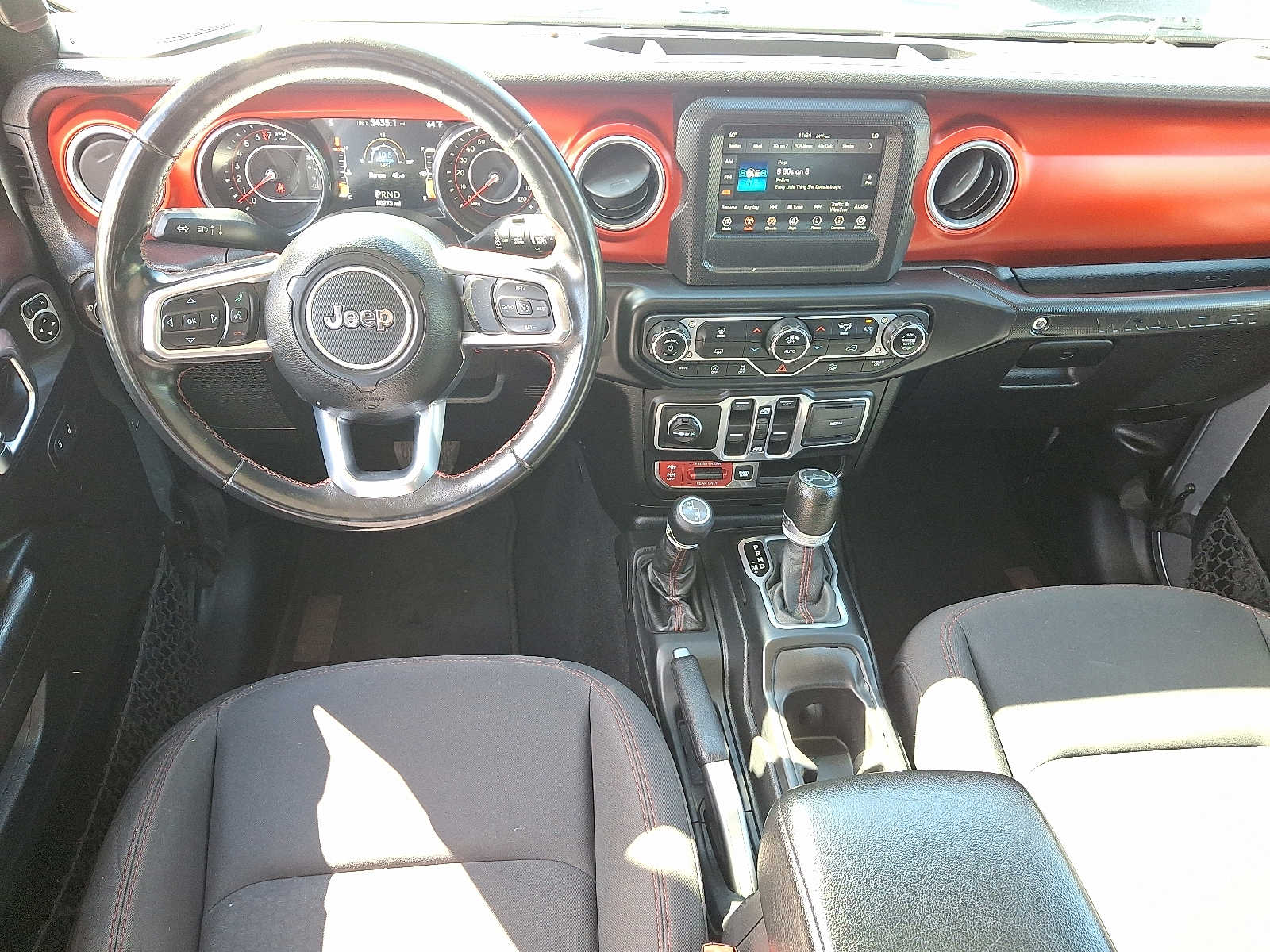 Thumbnail: 2018 Jeep Wrangler - 12