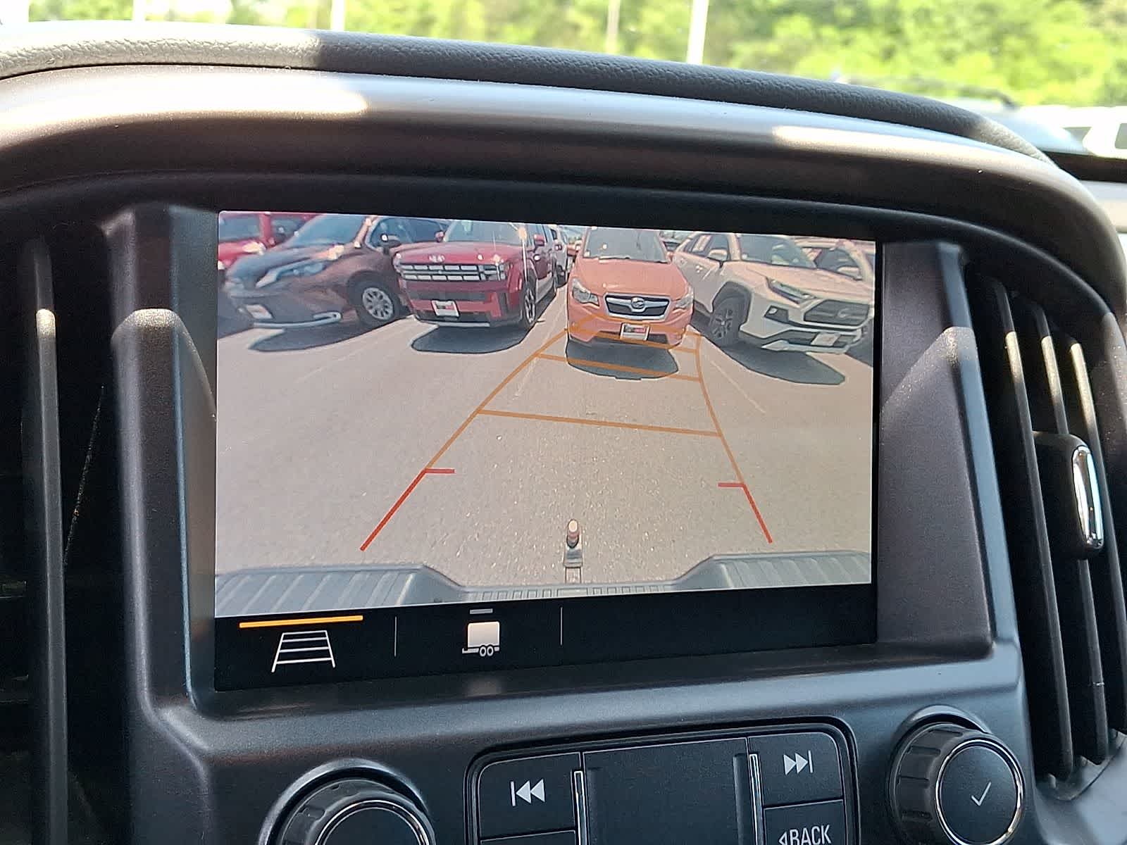 Thumbnail: 2021 Chevrolet Colorado - 20
