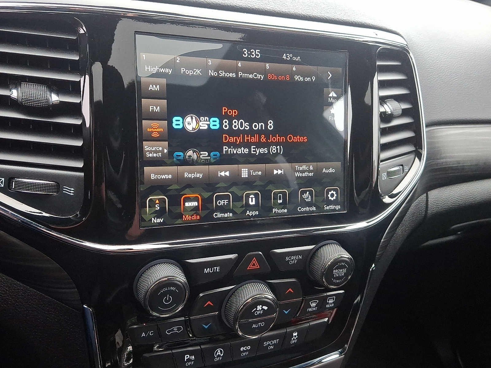 Thumbnail: 2020 Jeep Grand Cherokee - 19