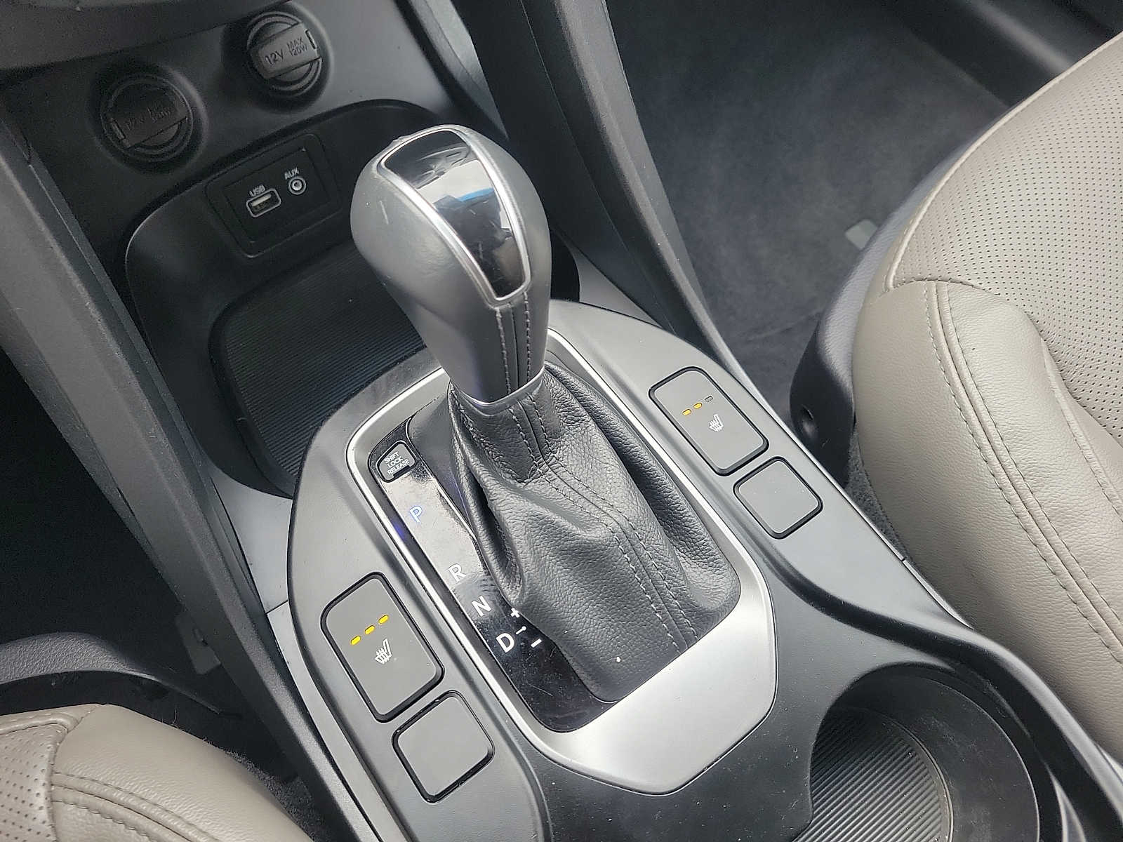 Thumbnail: 2017 Hyundai Santa Fe - 15