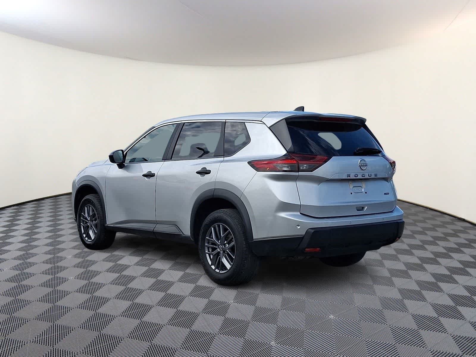 Thumbnail: 2024 Nissan Rogue - 7