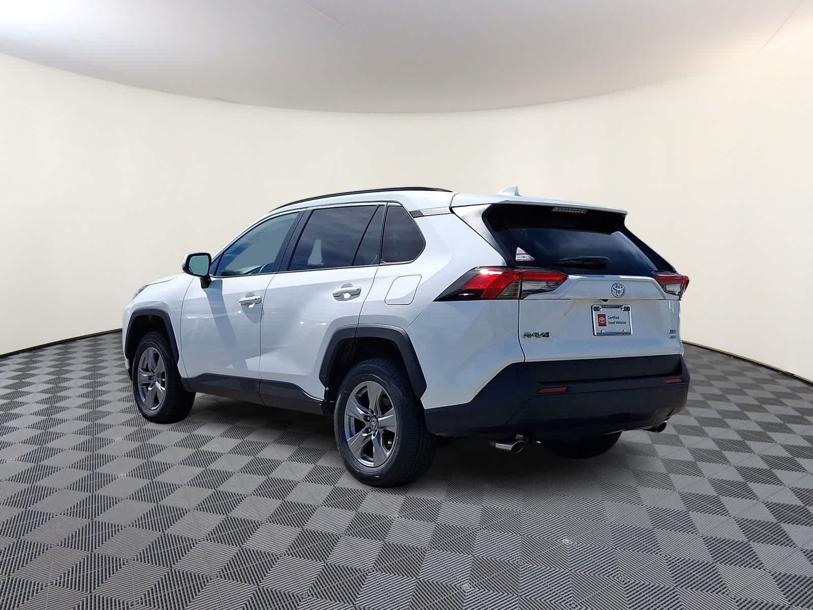 Thumbnail: 2024 Toyota RAV4 - 9
