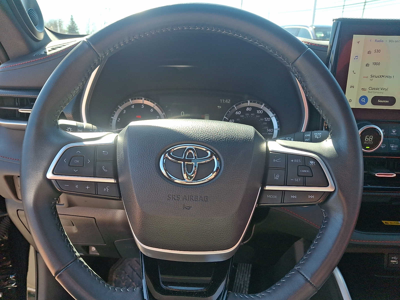 Thumbnail: 2024 Toyota Highlander - 24