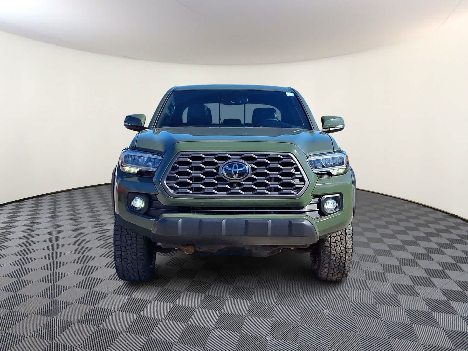 Thumbnail: 2021 Toyota Tacoma - 3
