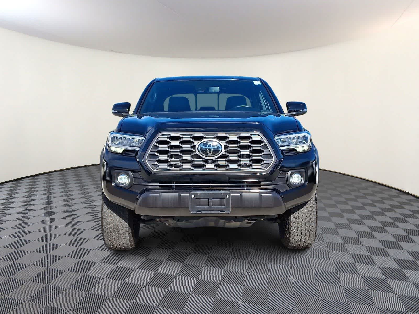 Thumbnail: 2023 Toyota Tacoma - 3