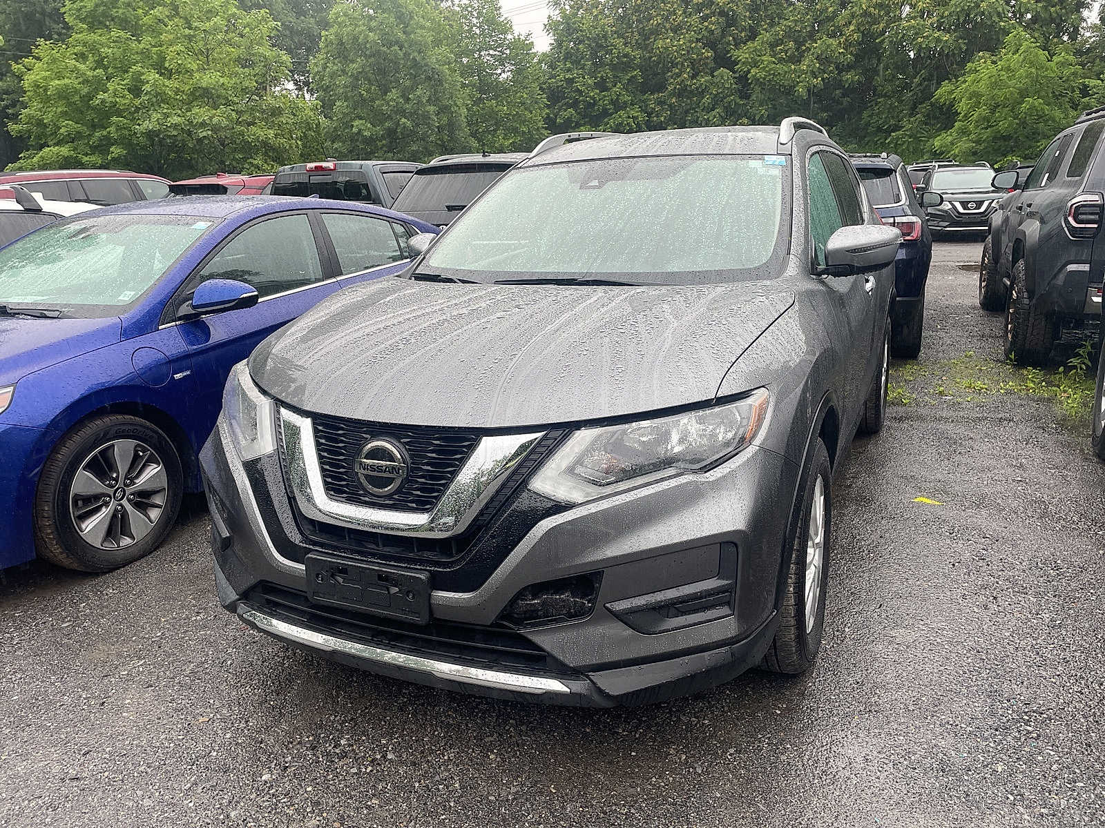 2019 Nissan Rogue SV Hero Image