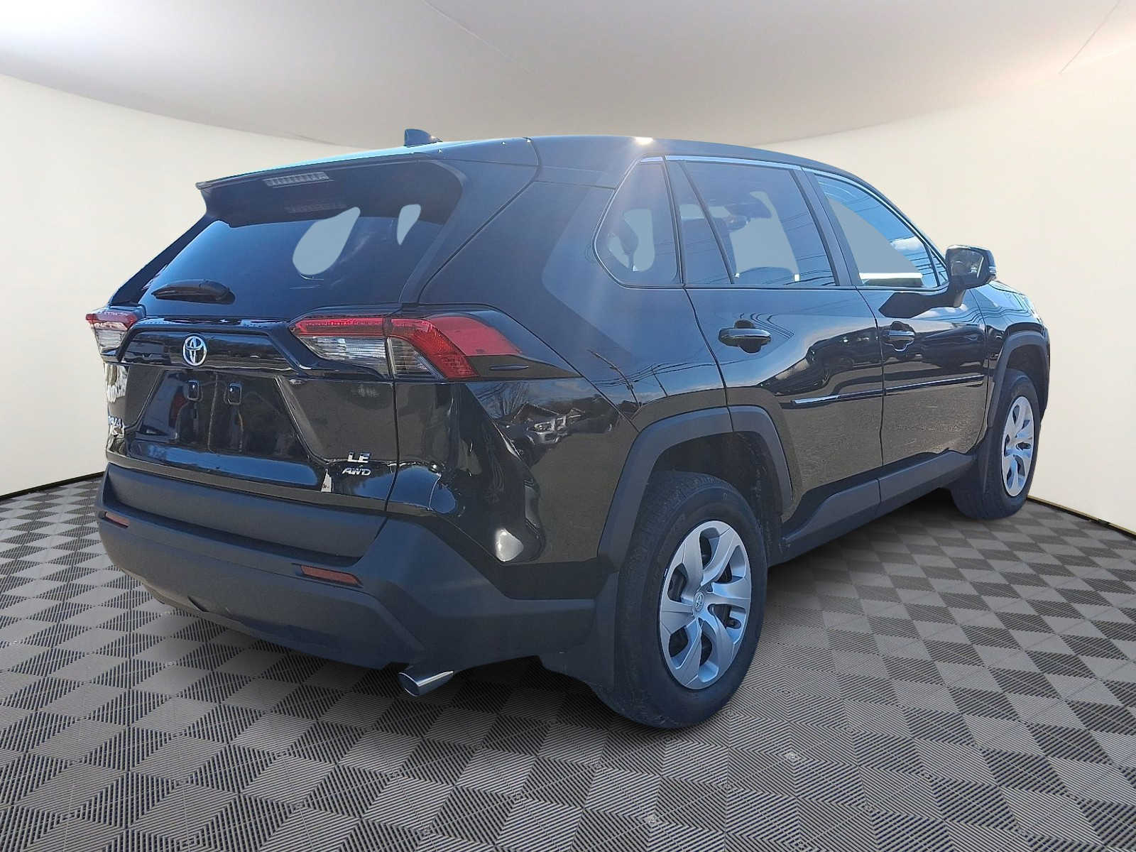 Thumbnail: 2025 Toyota RAV4 - 6