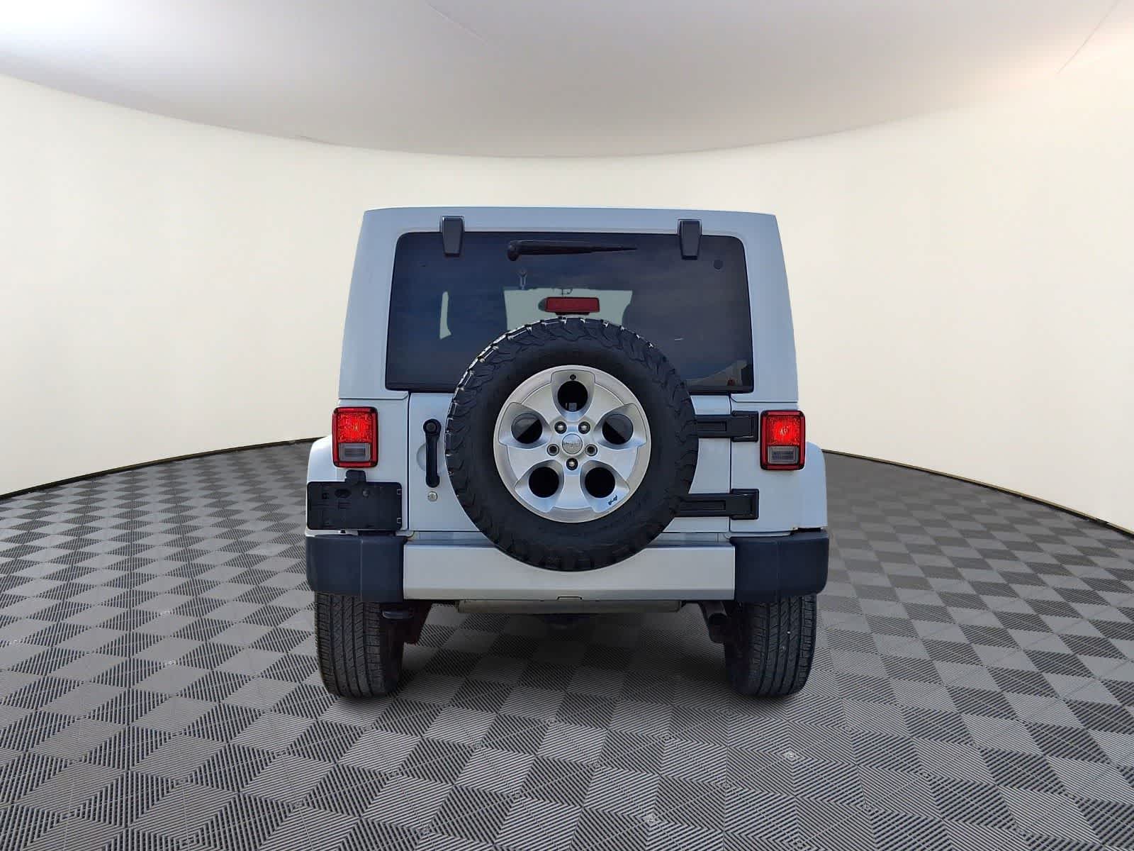 Thumbnail: 2015 Jeep Wrangler - 6