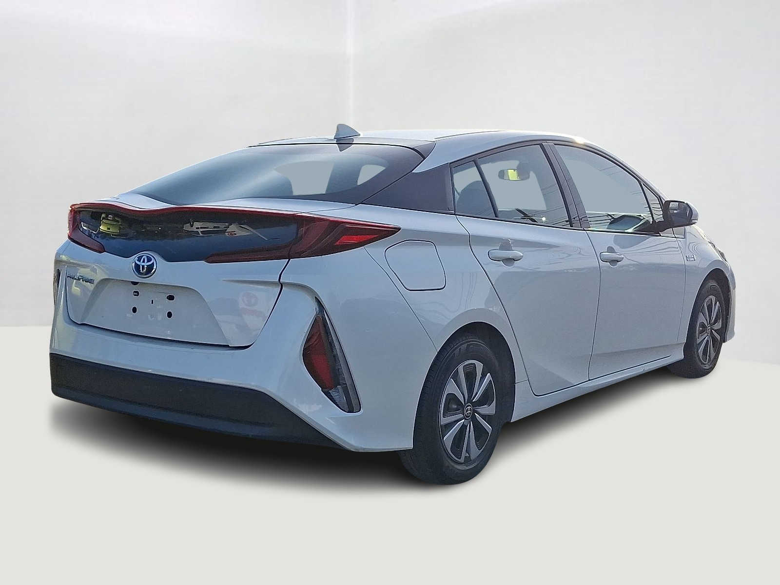 Thumbnail: 2017 Toyota Prius Prime - 6