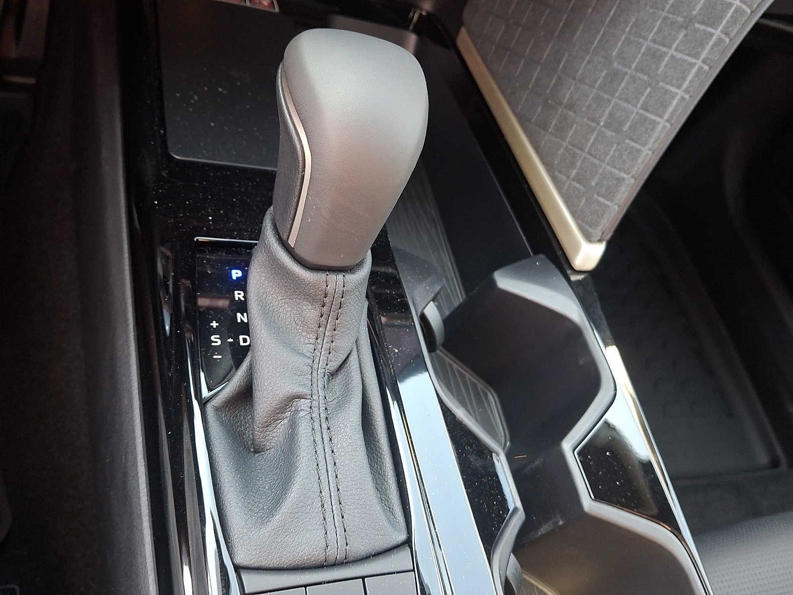 Thumbnail: 2026 Toyota Camry - 13