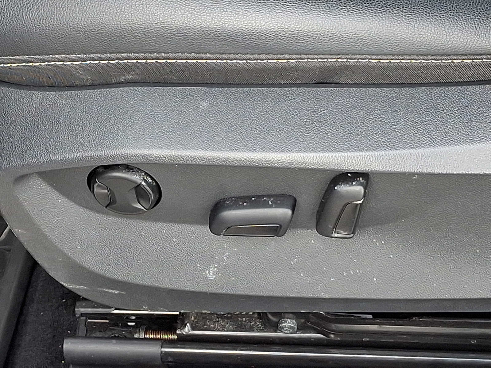 Thumbnail: 2022 Volkswagen Taos - 26