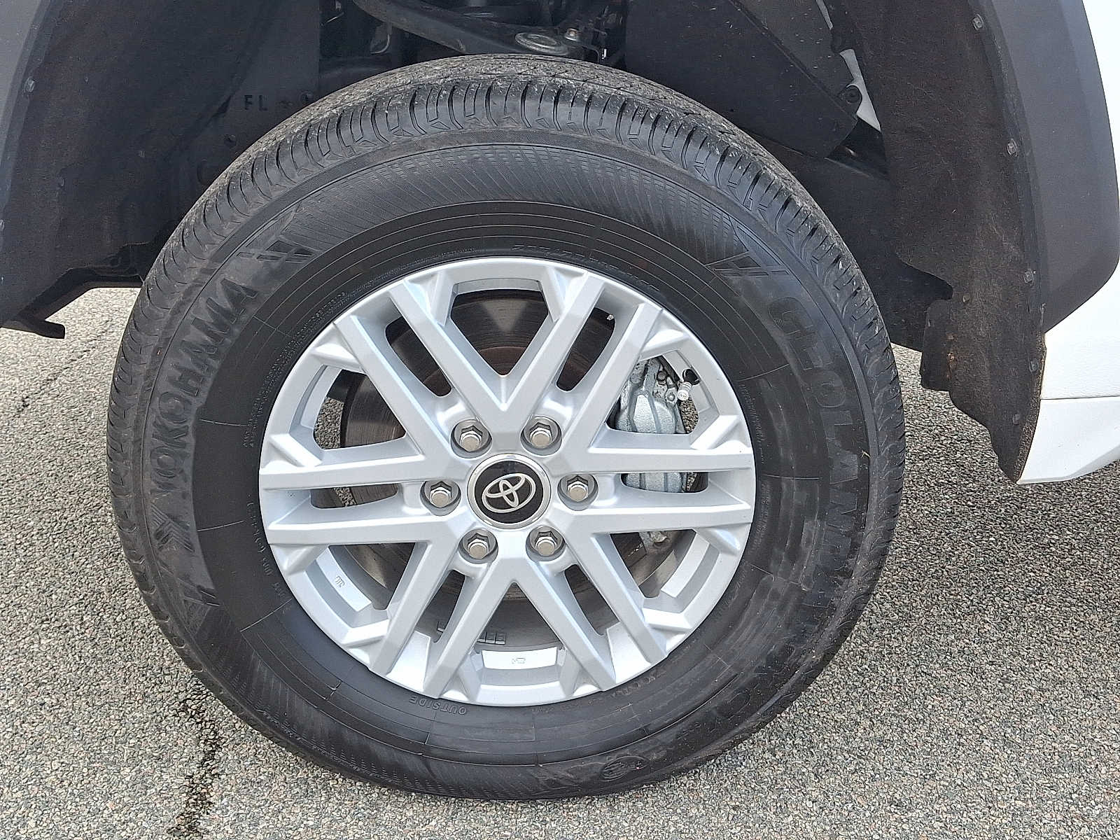 Thumbnail: 2022 Toyota Tundra - 10