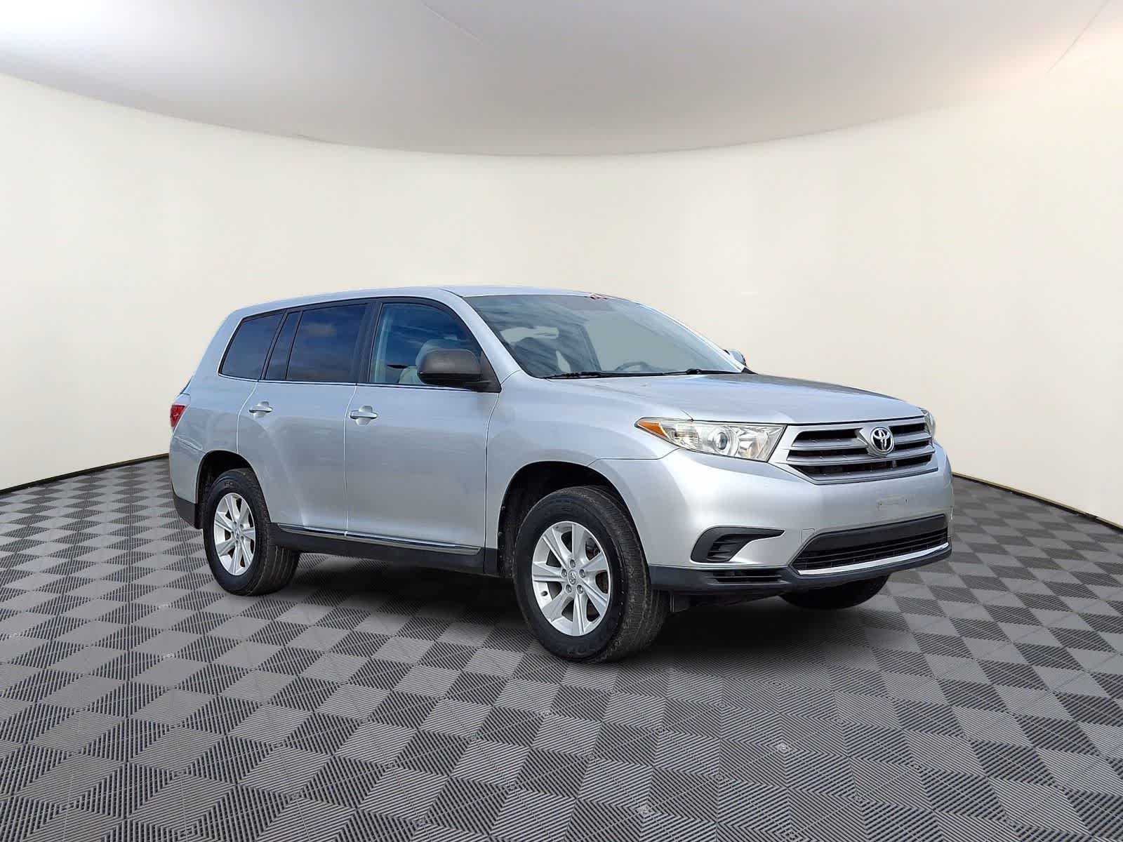 Thumbnail: 2013 Toyota Highlander - 5
