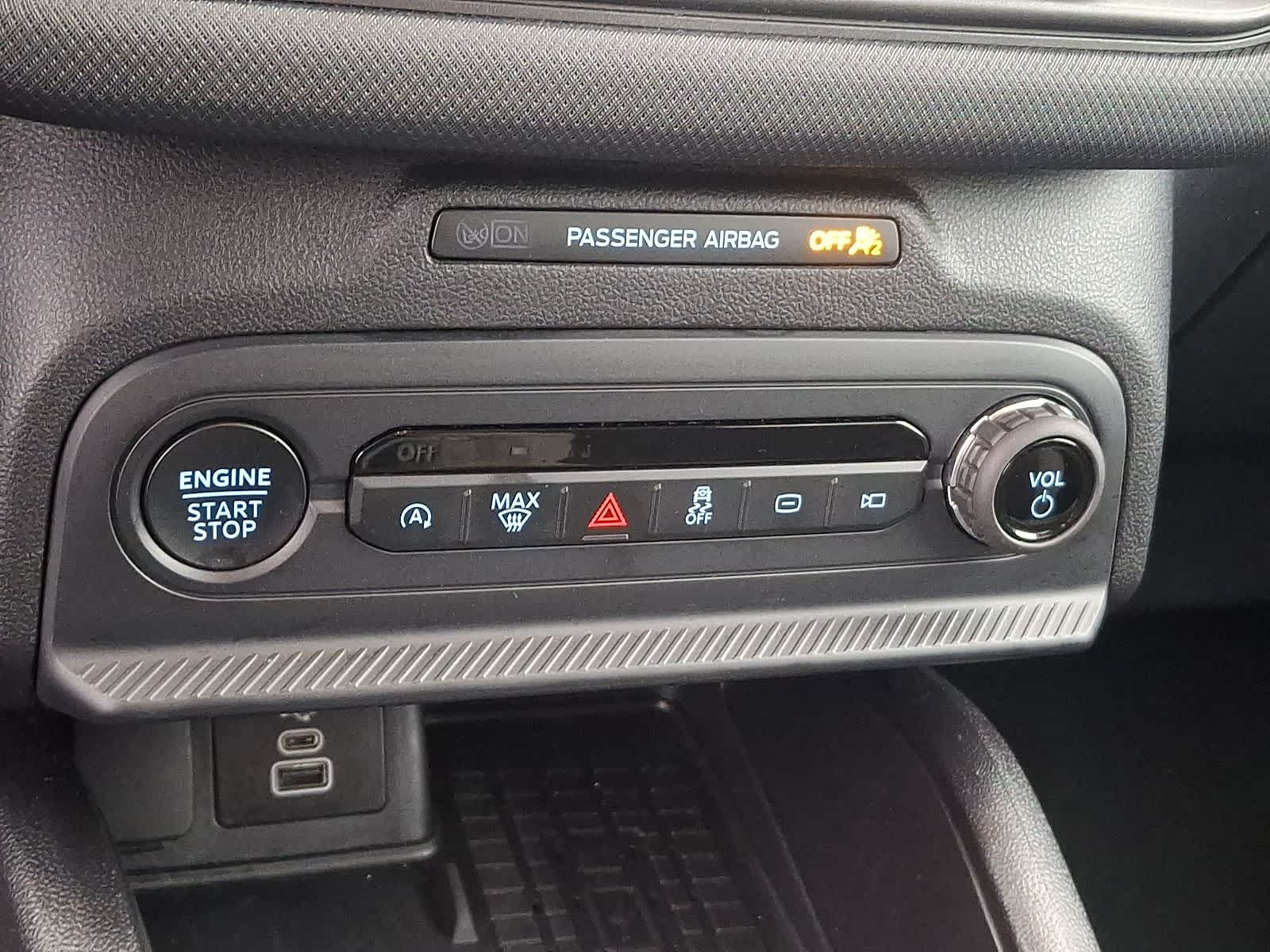 Thumbnail: 2025 Ford Bronco Sport - 16