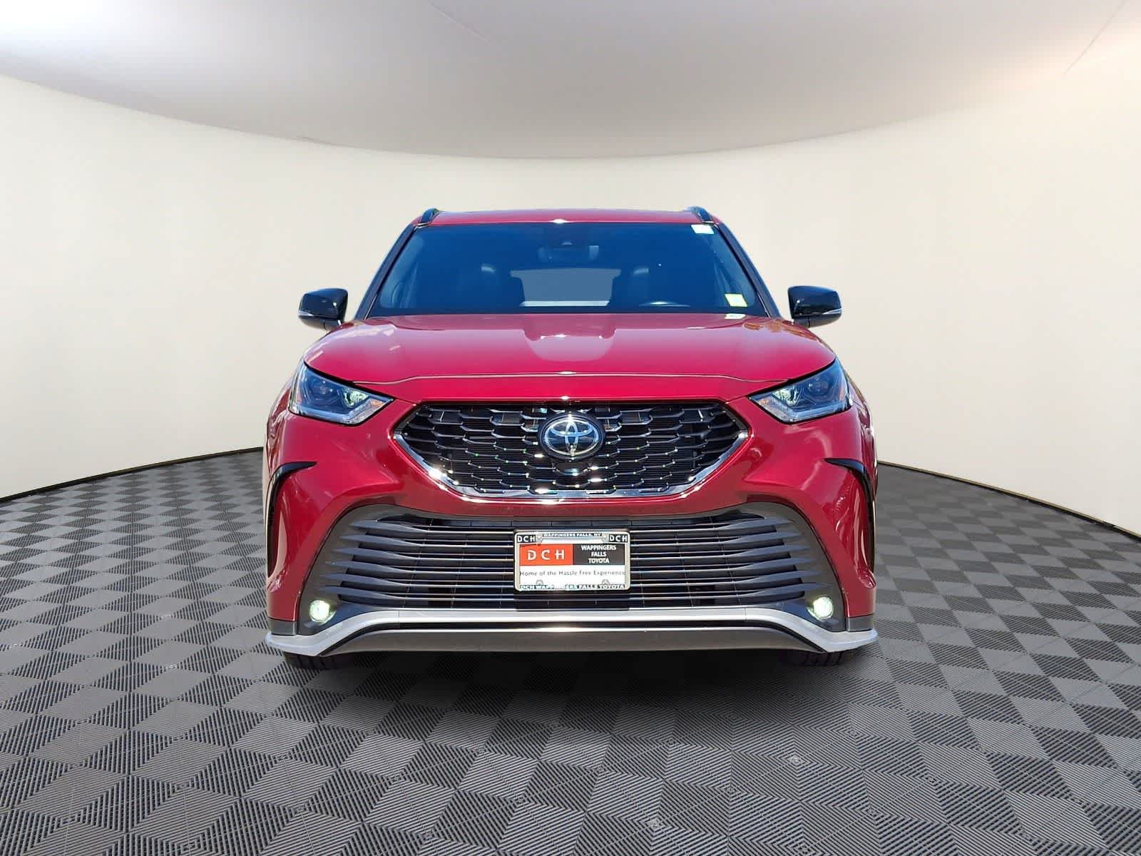 Thumbnail: 2024 Toyota Highlander - 3