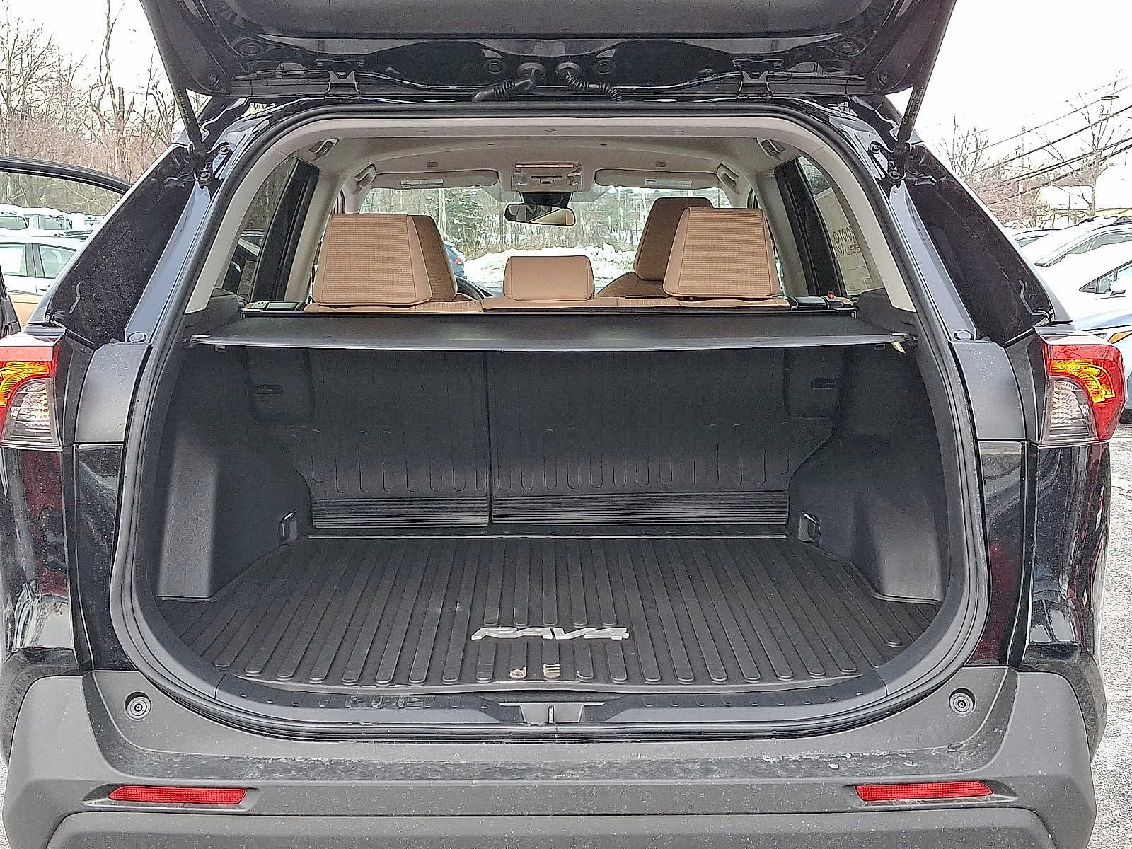 Thumbnail: 2025 Toyota RAV4 - 20