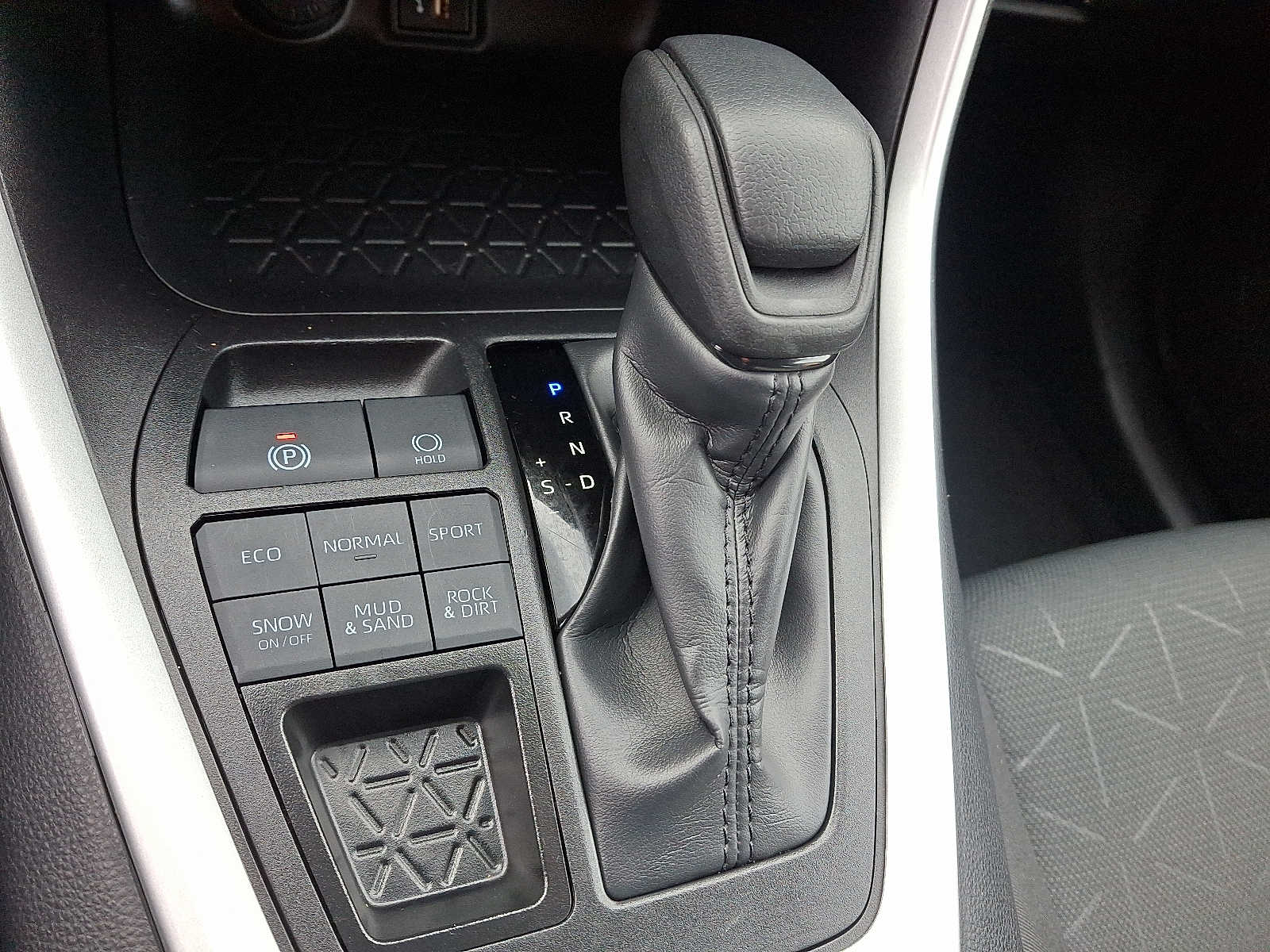 Thumbnail: 2025 Toyota RAV4 - 17