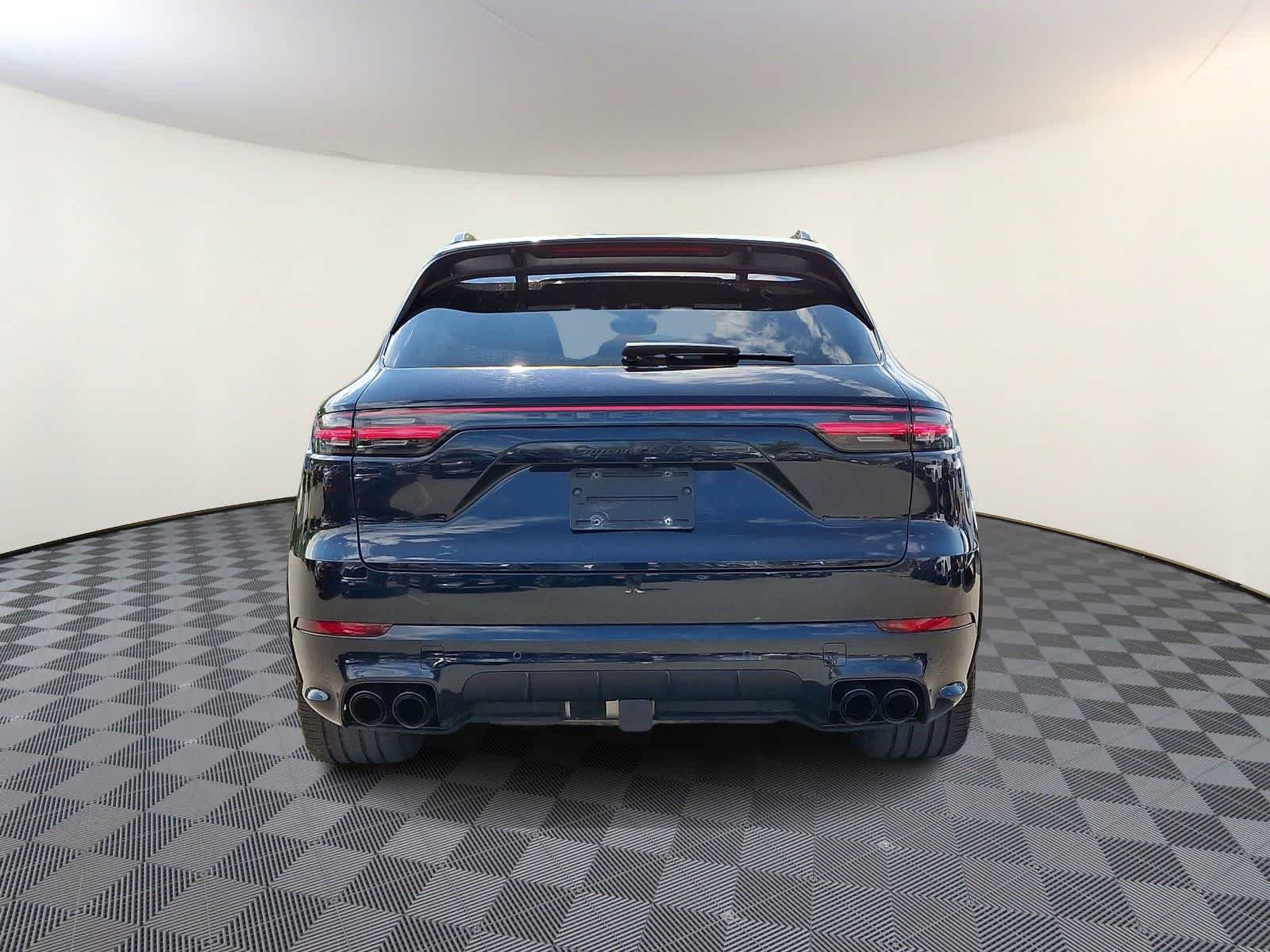 Thumbnail: 2021 Porsche Cayenne - 6