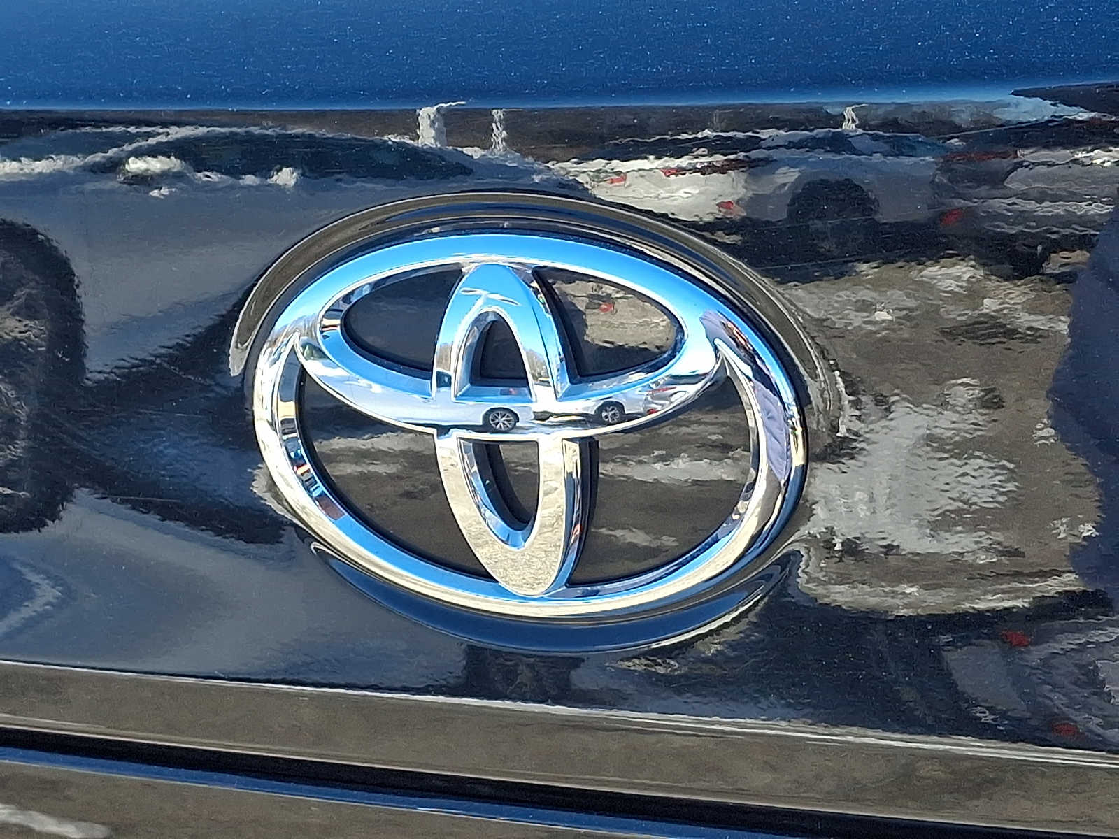 Thumbnail: 2025 Toyota Corolla Cross - 32