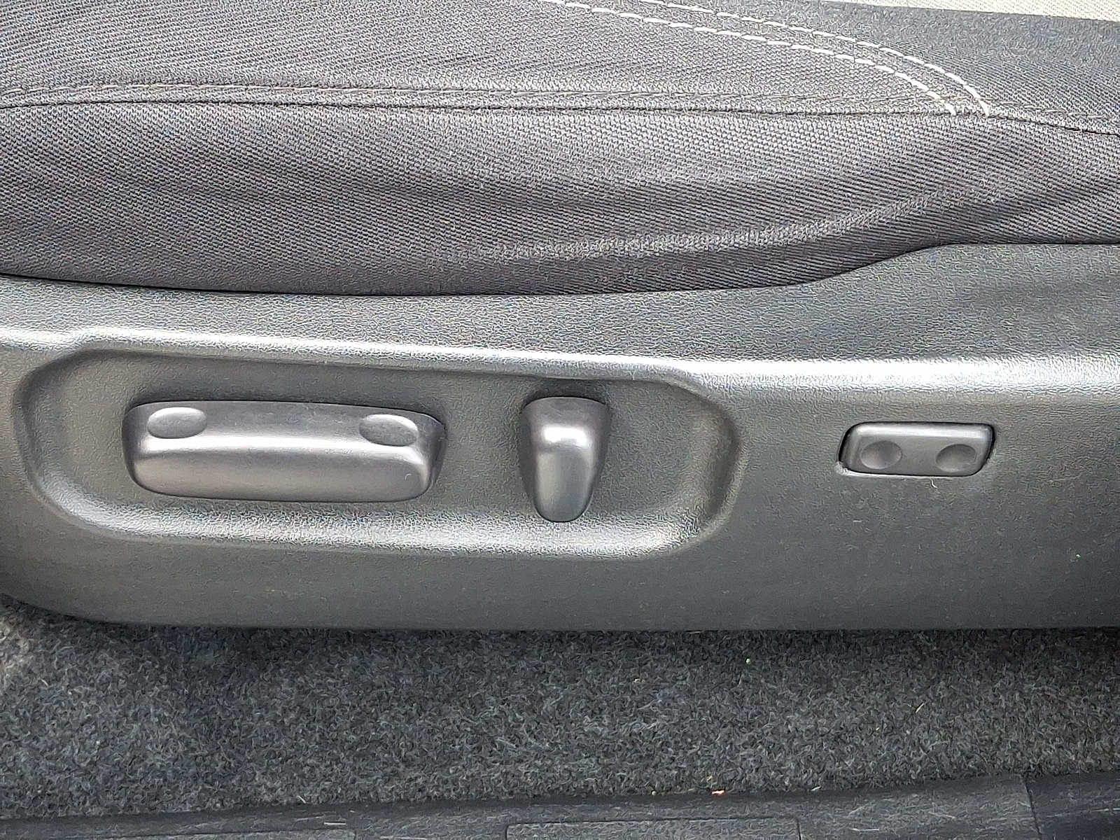 Thumbnail: 2021 Toyota Tacoma - 25