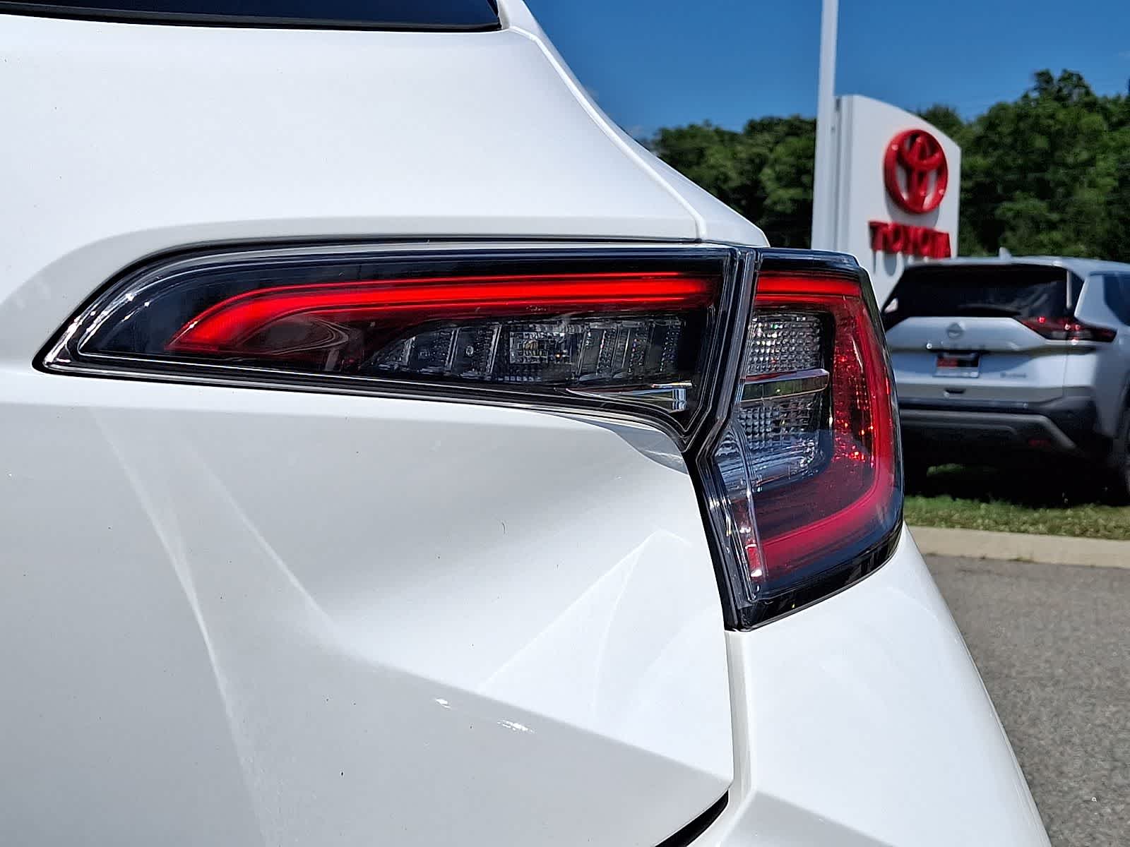 Thumbnail: 2022 Toyota Corolla - 33