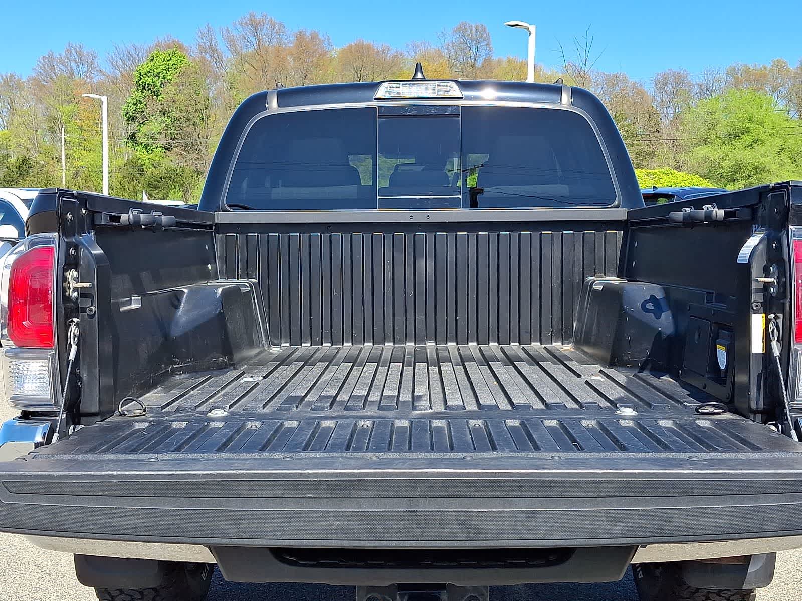 Thumbnail: 2021 Toyota Tacoma - 32