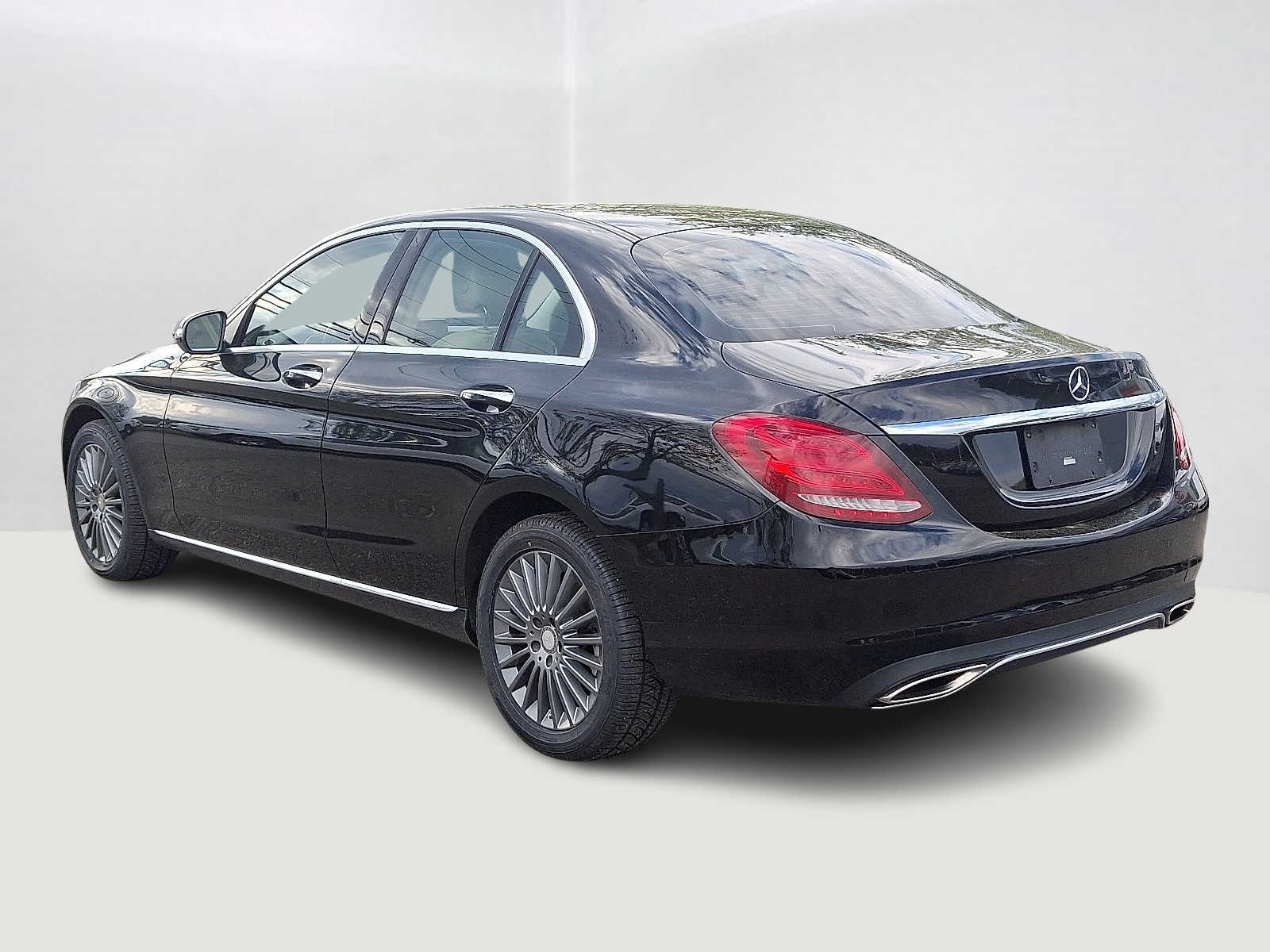 Thumbnail: 2015 Mercedes-Benz C-Class - 7