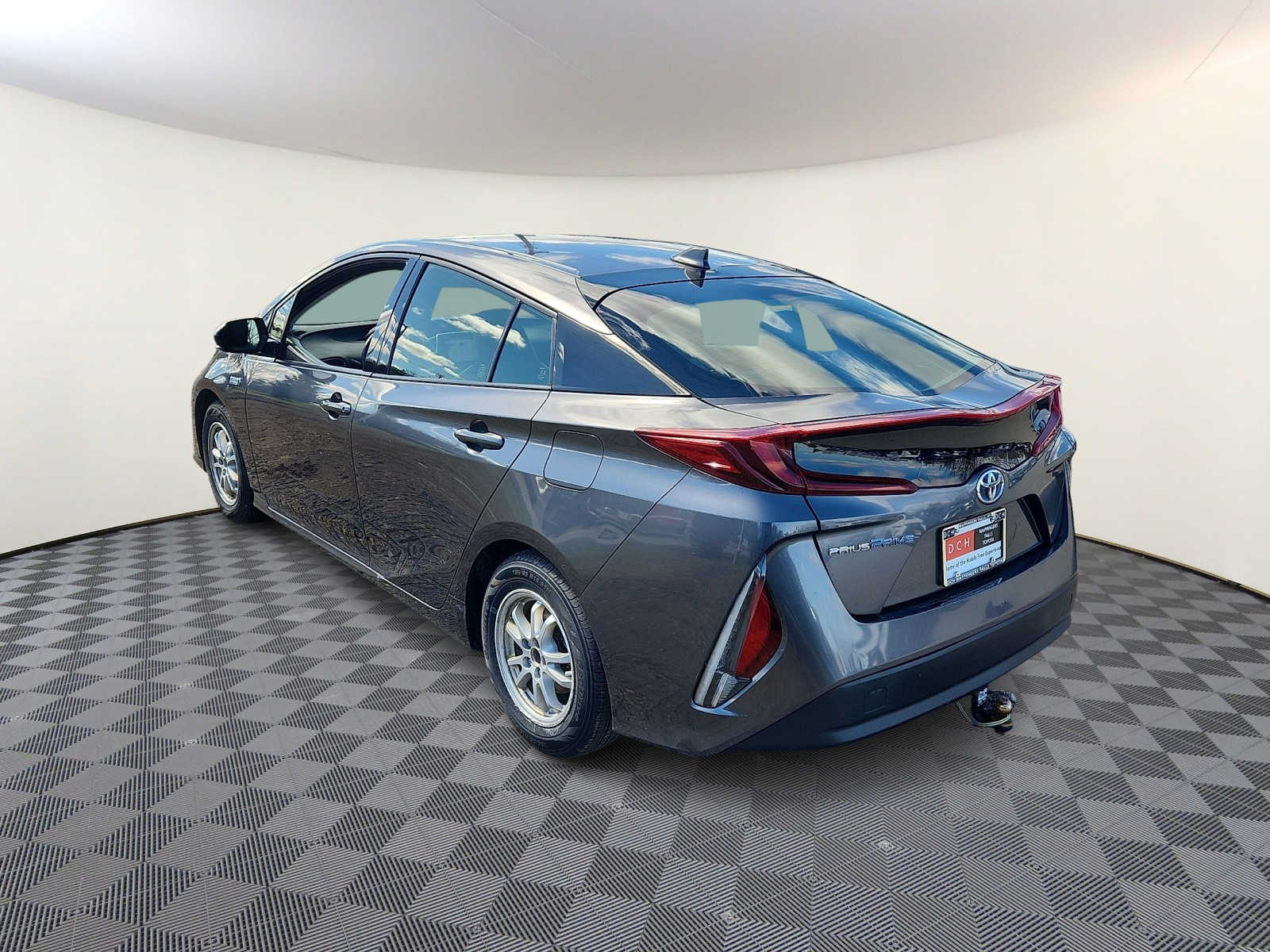 Thumbnail: 2018 Toyota Prius Prime - 9