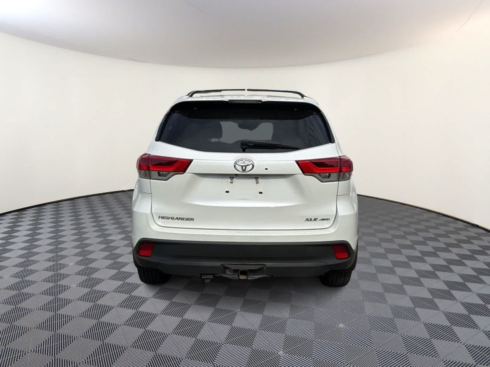 Thumbnail: 2018 Toyota Highlander - 7