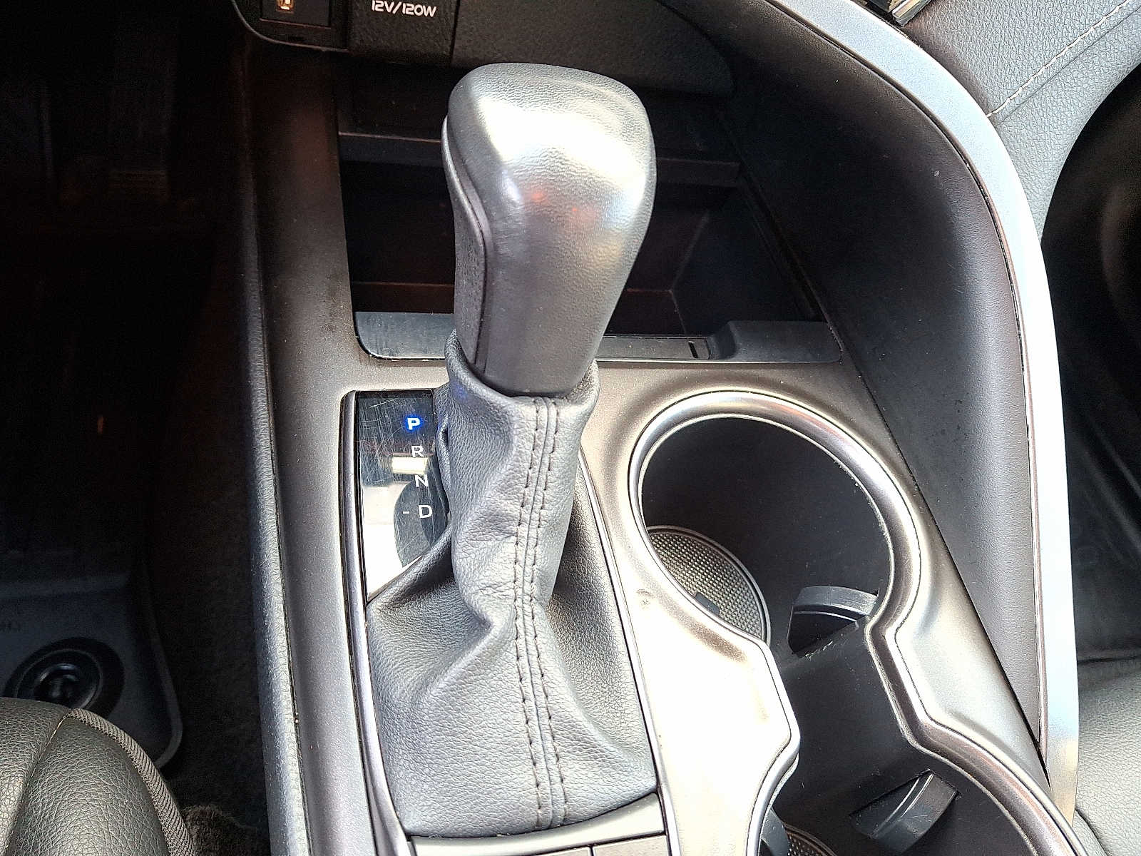 Thumbnail: 2023 Toyota Camry - 17