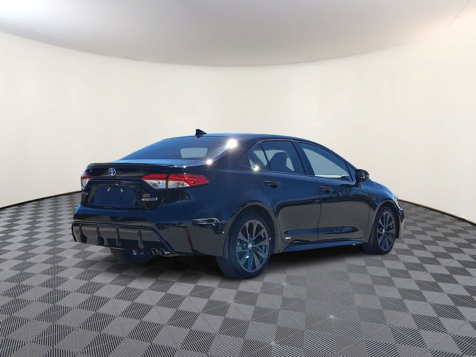 Thumbnail: 2024 Toyota Corolla - 6