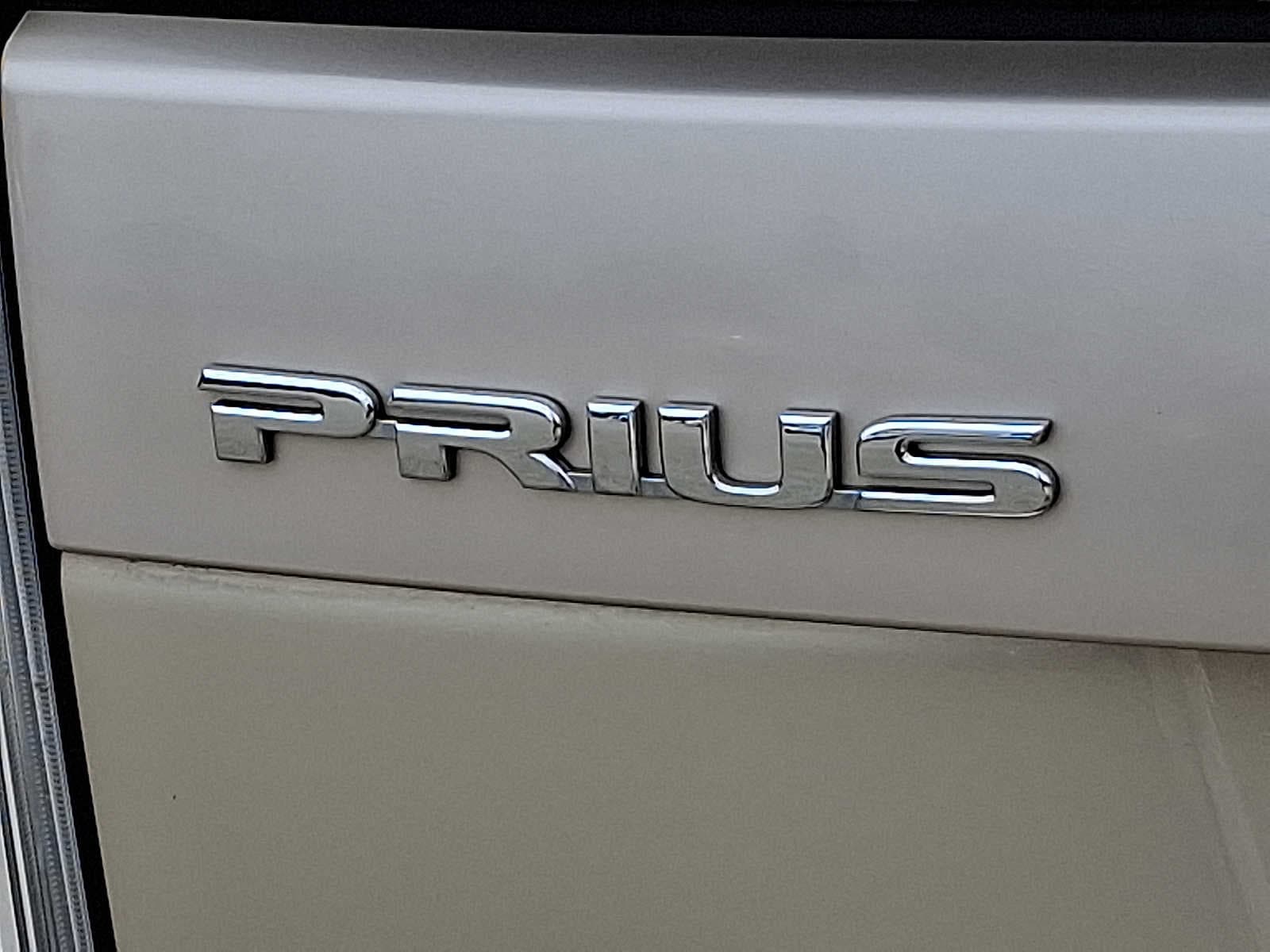 Thumbnail: 2011 Toyota Prius - 24