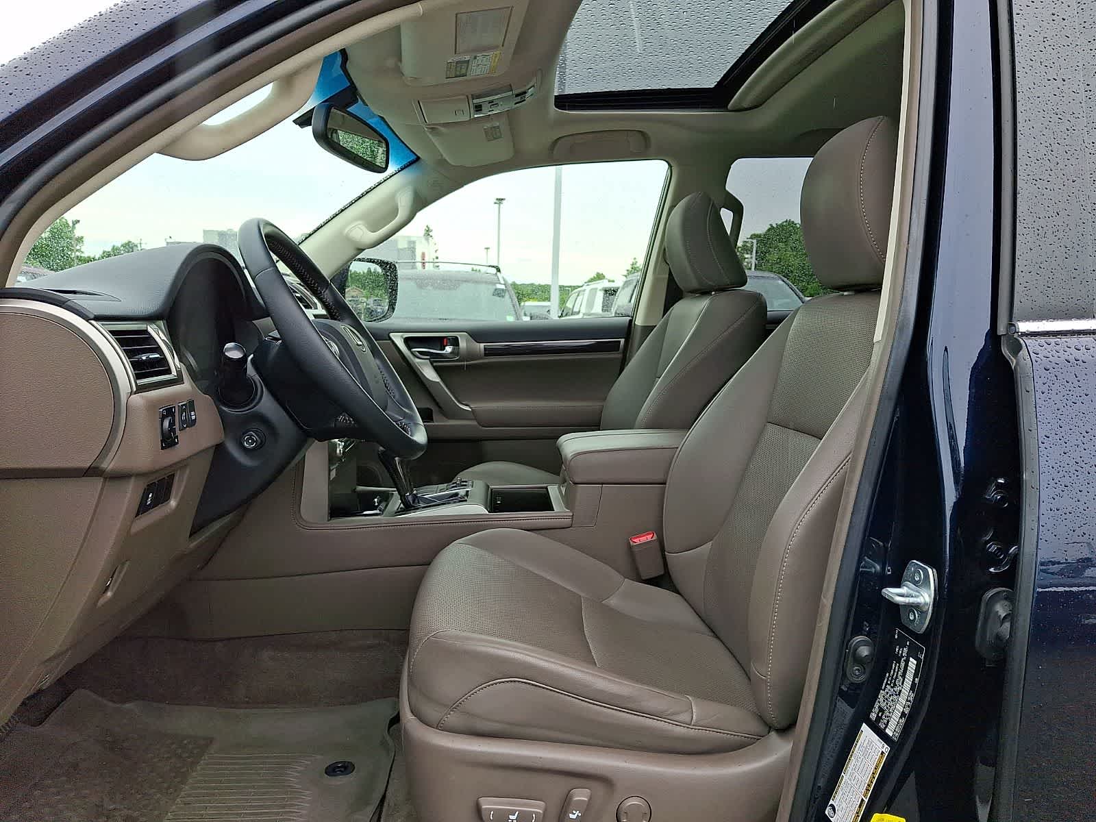 Thumbnail: 2019 Lexus GX - 16