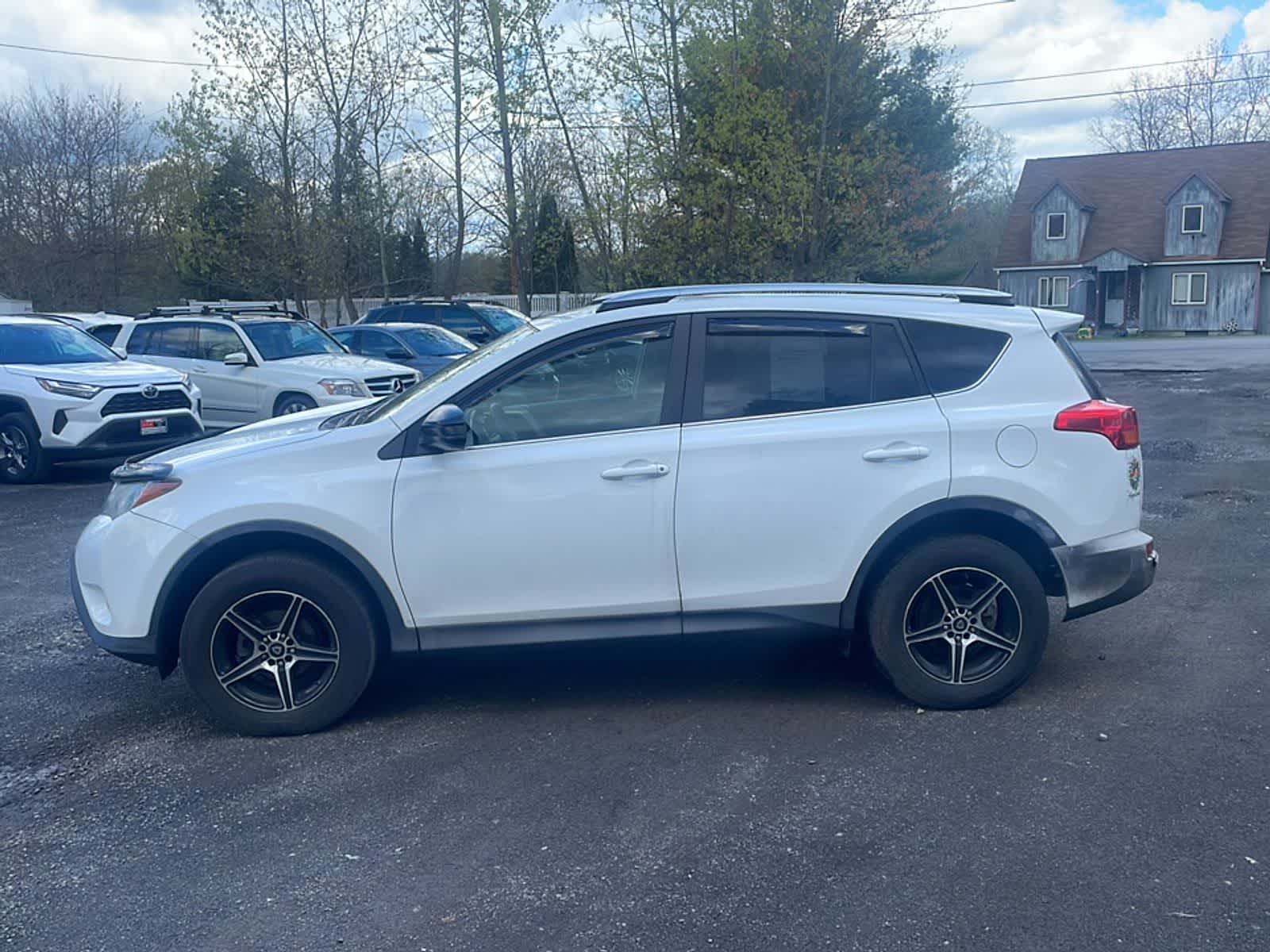 Thumbnail: 2014 Toyota RAV4 - 5