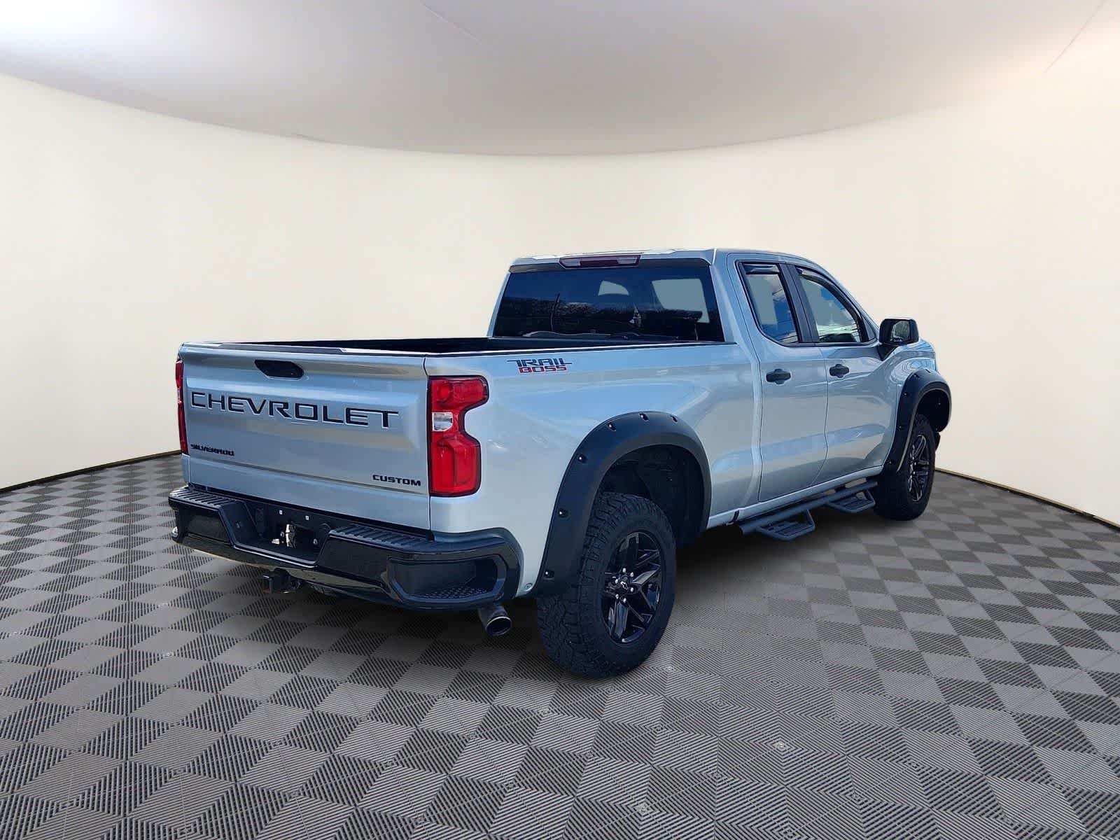 Thumbnail: 2020 Chevrolet Silverado 1500 - 5