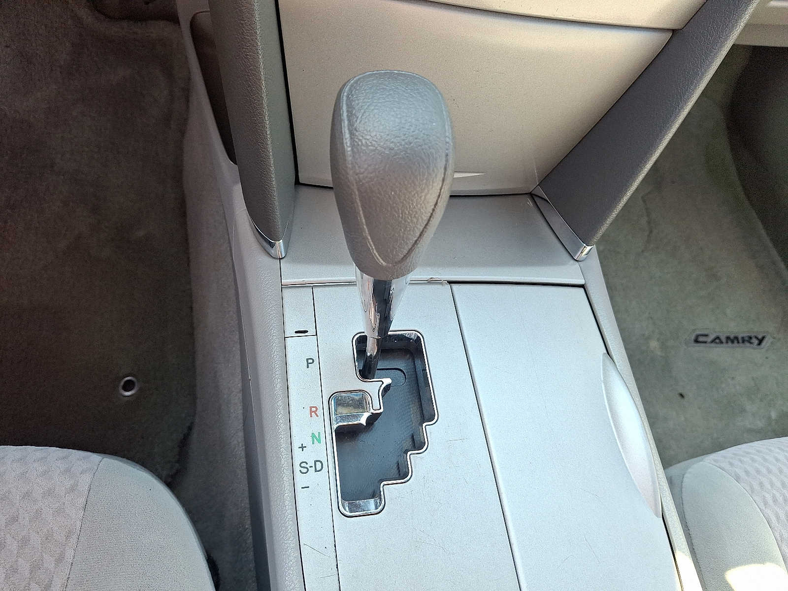 Thumbnail: 2010 Toyota Camry - 17