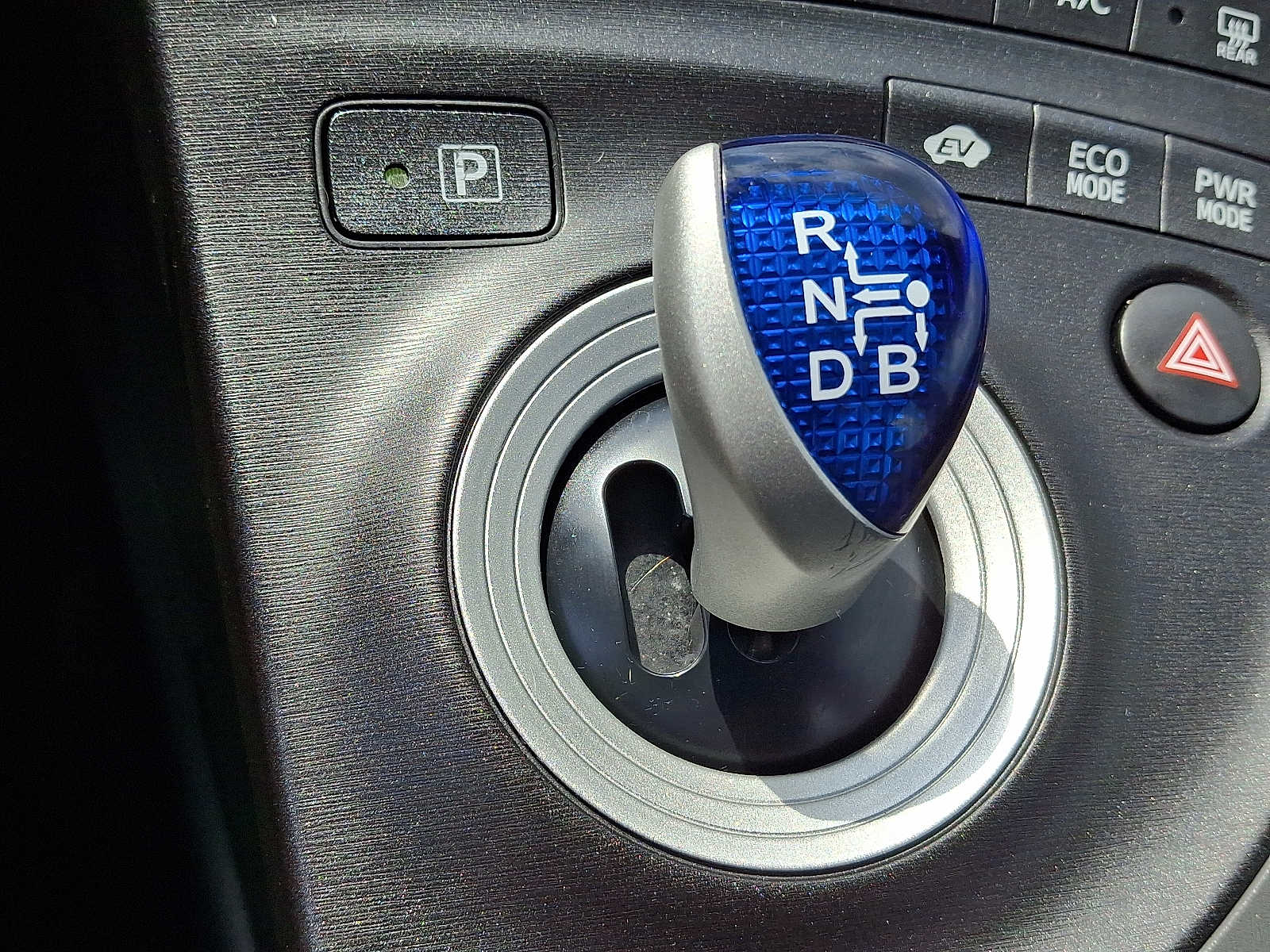 Thumbnail: 2011 Toyota Prius - 17