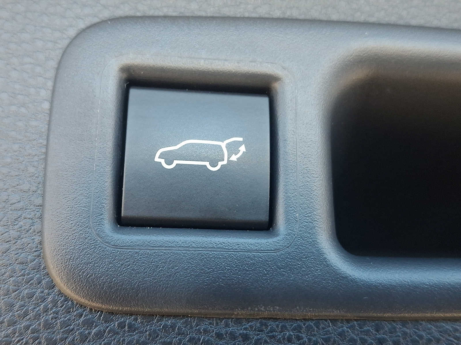 Thumbnail: 2024 Toyota Highlander - 34