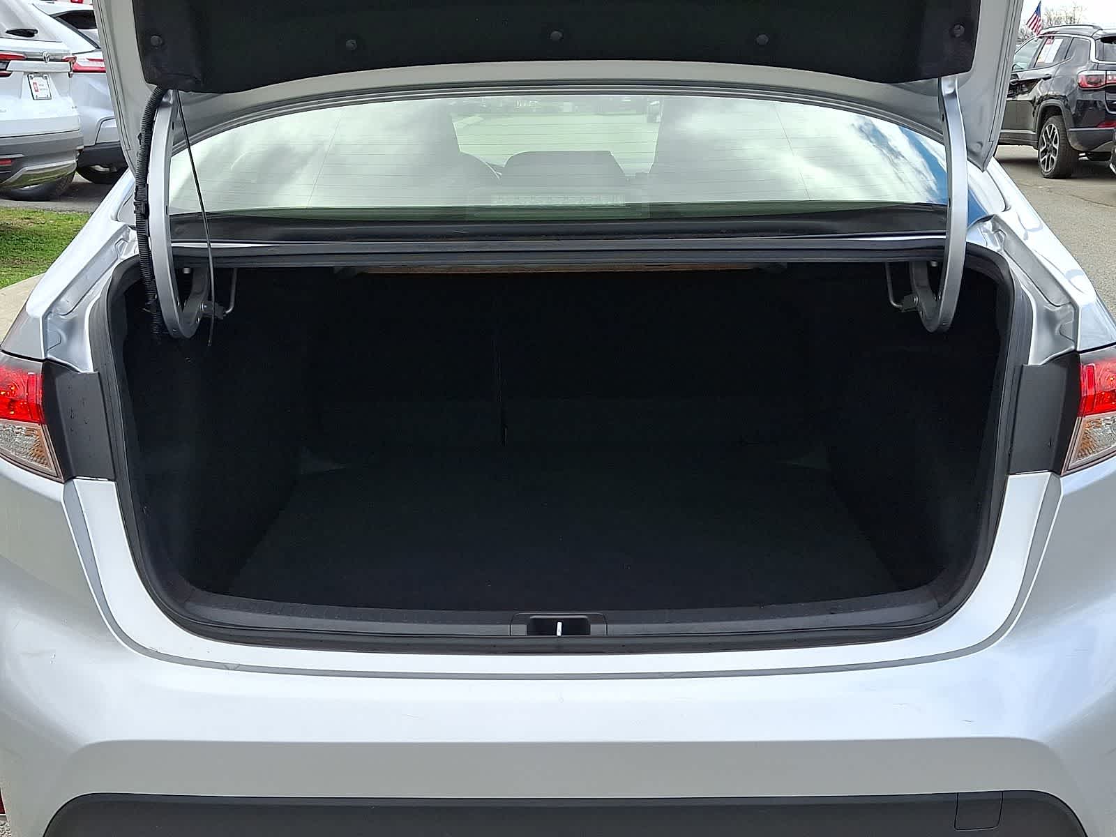 Thumbnail: 2023 Toyota Corolla - 31