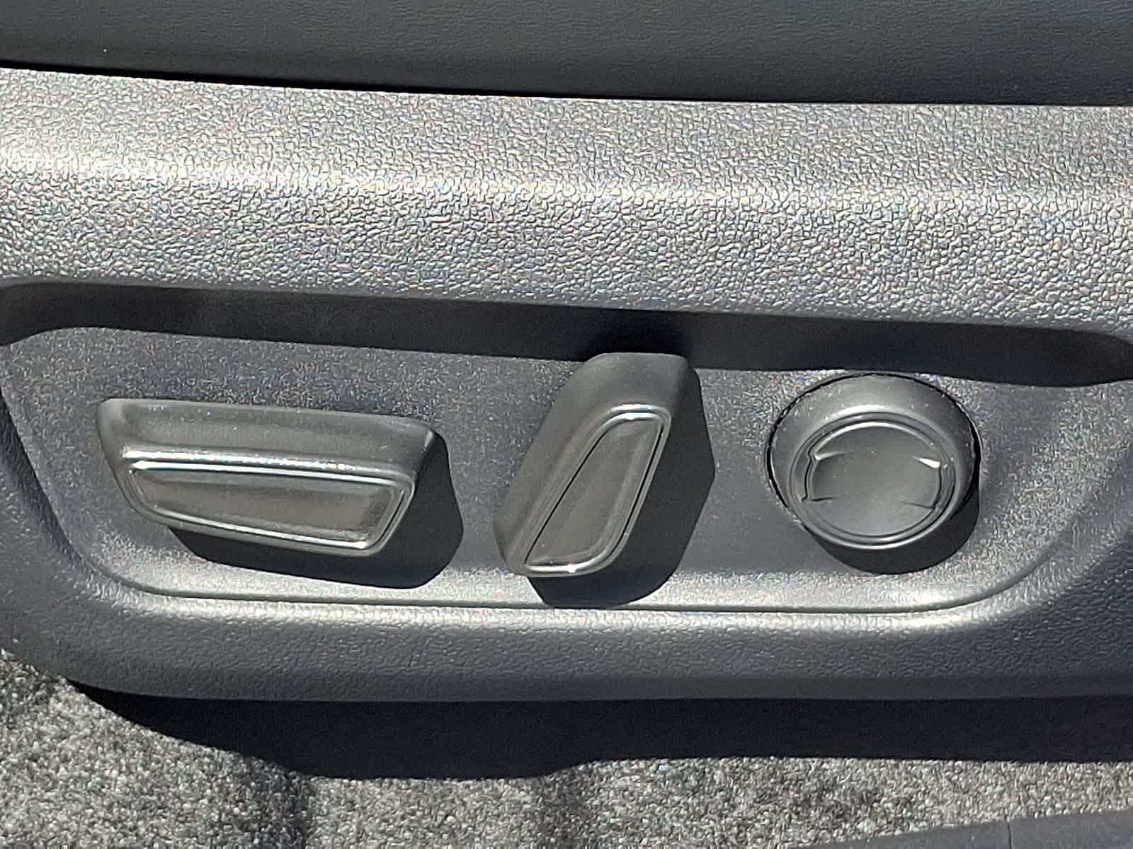 Thumbnail: 2026 Toyota RAV4 - 20