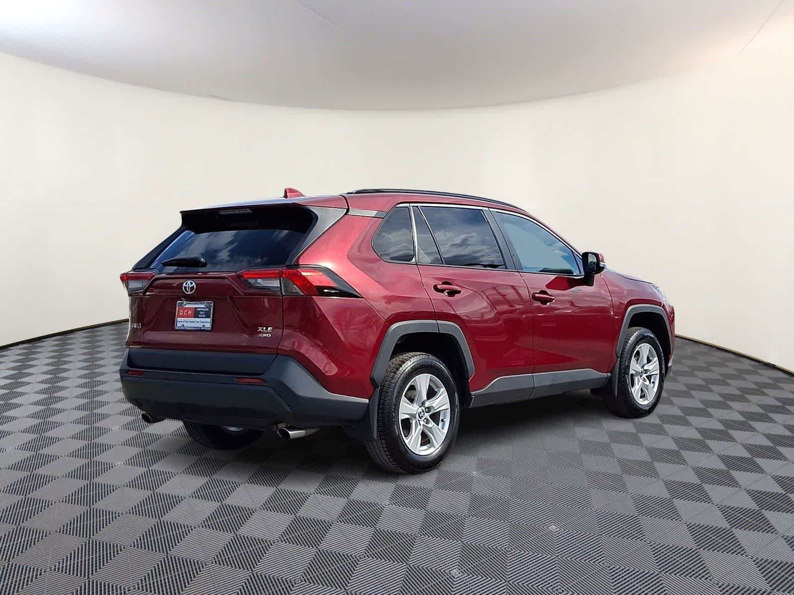 Thumbnail: 2021 Toyota RAV4 - 6
